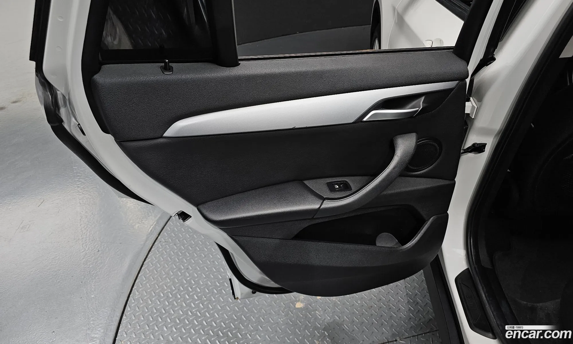BMW X1 2016 WBAHT9102G5F14152 — 12