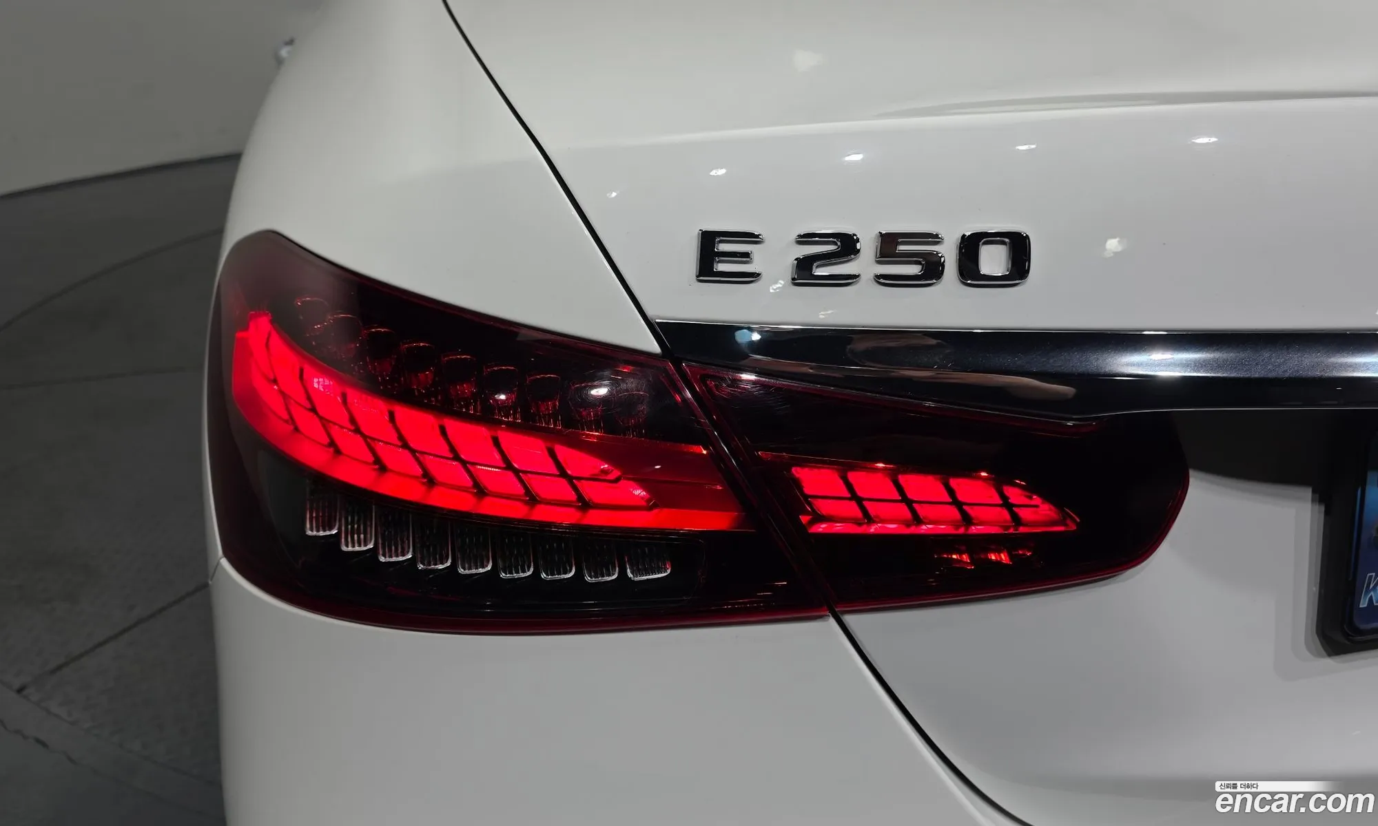 Mercedes-Benz E-Class W213 2021 — 23