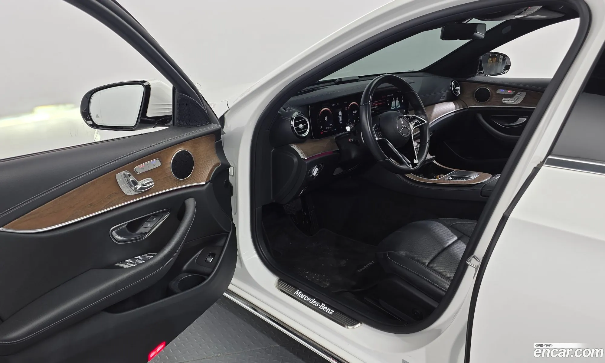 Mercedes-Benz E-Class W213 2021 — 19