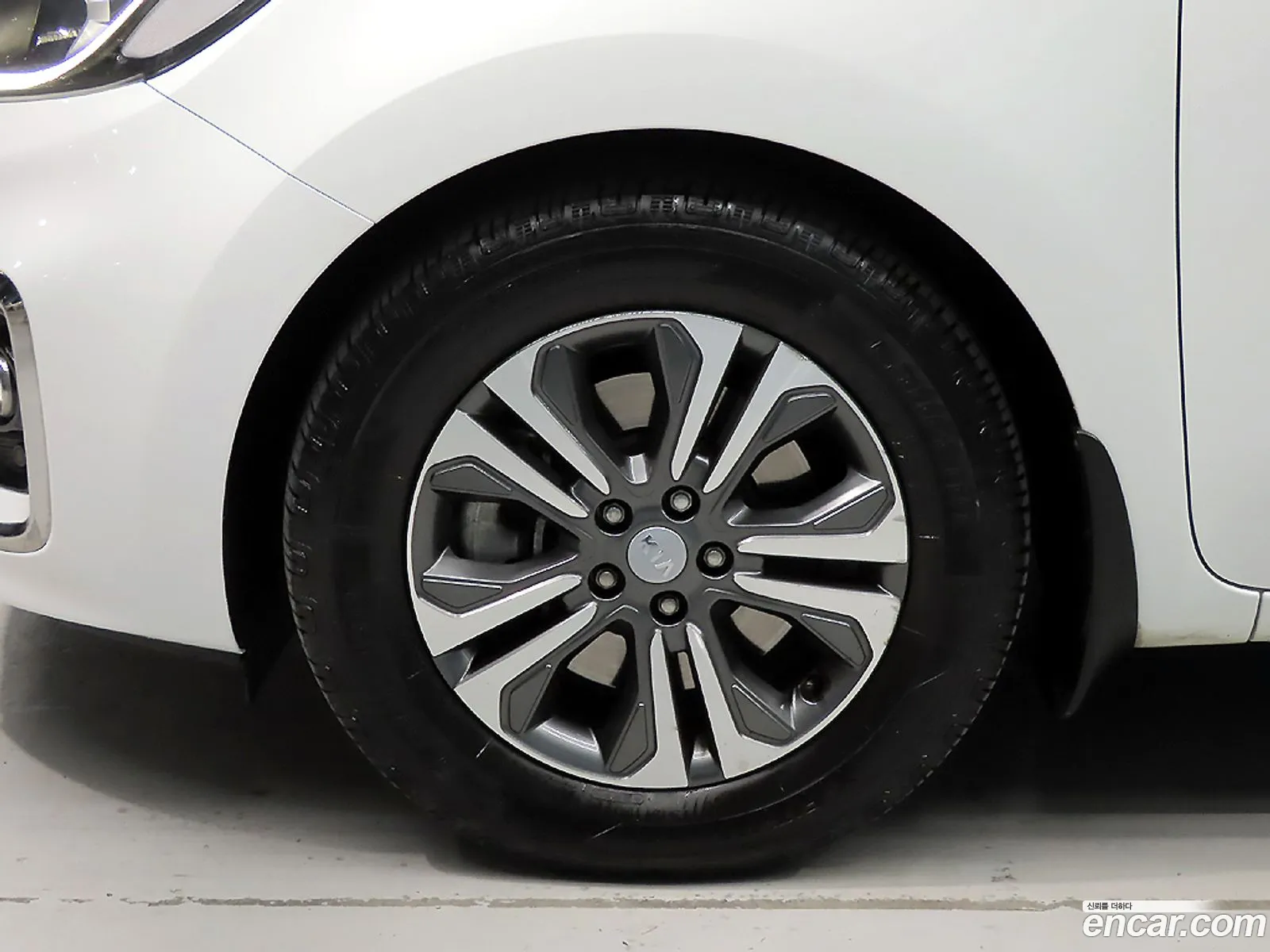 Kia Carnival 2019 — 4