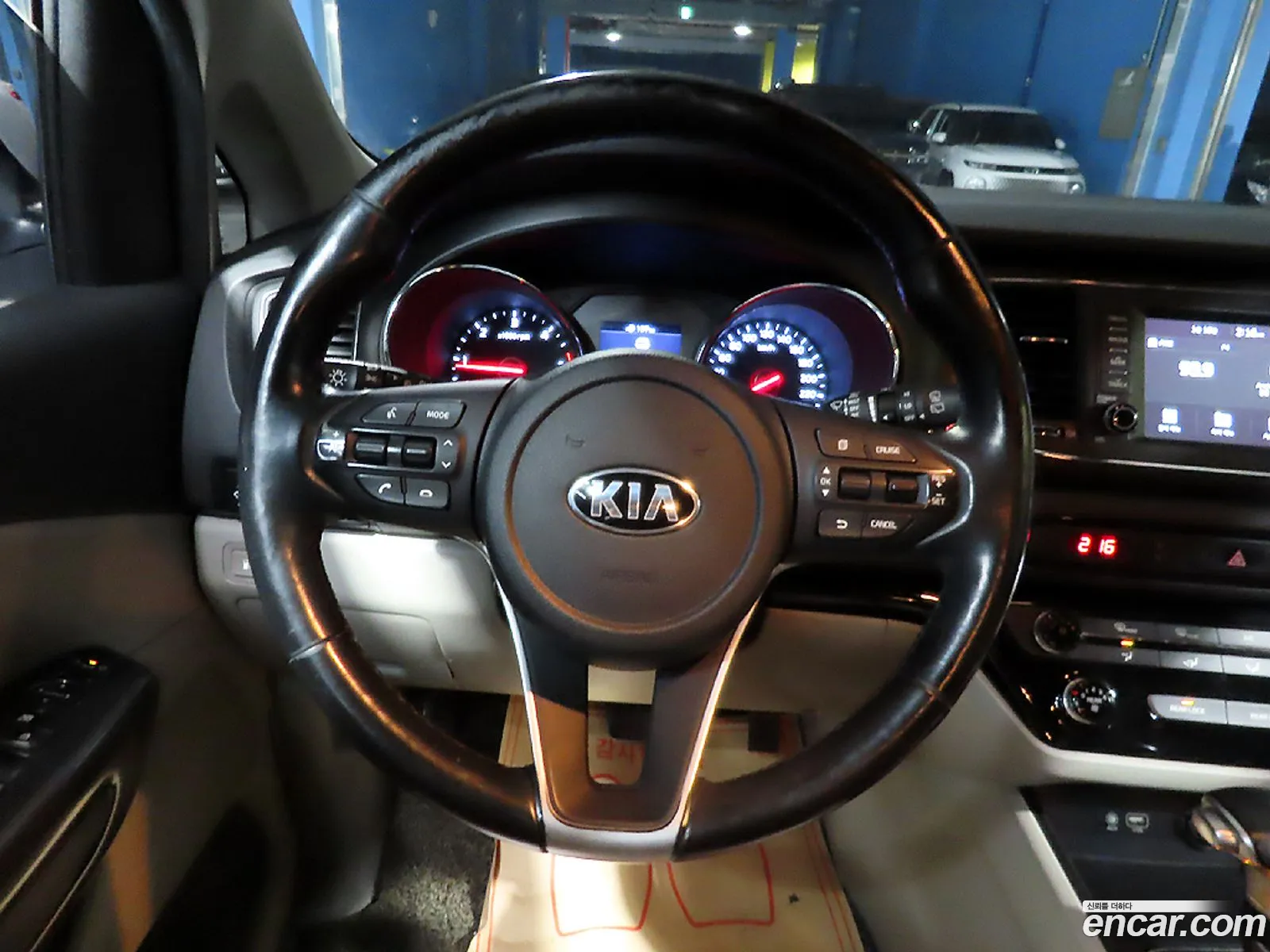 Kia Carnival 2019 — 8
