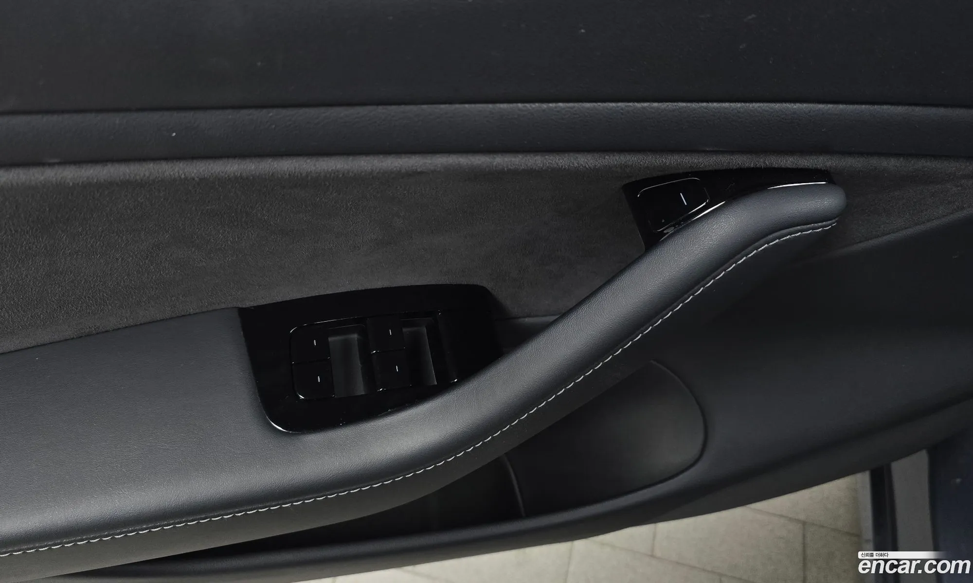 Tesla Model 3 2020 — 30