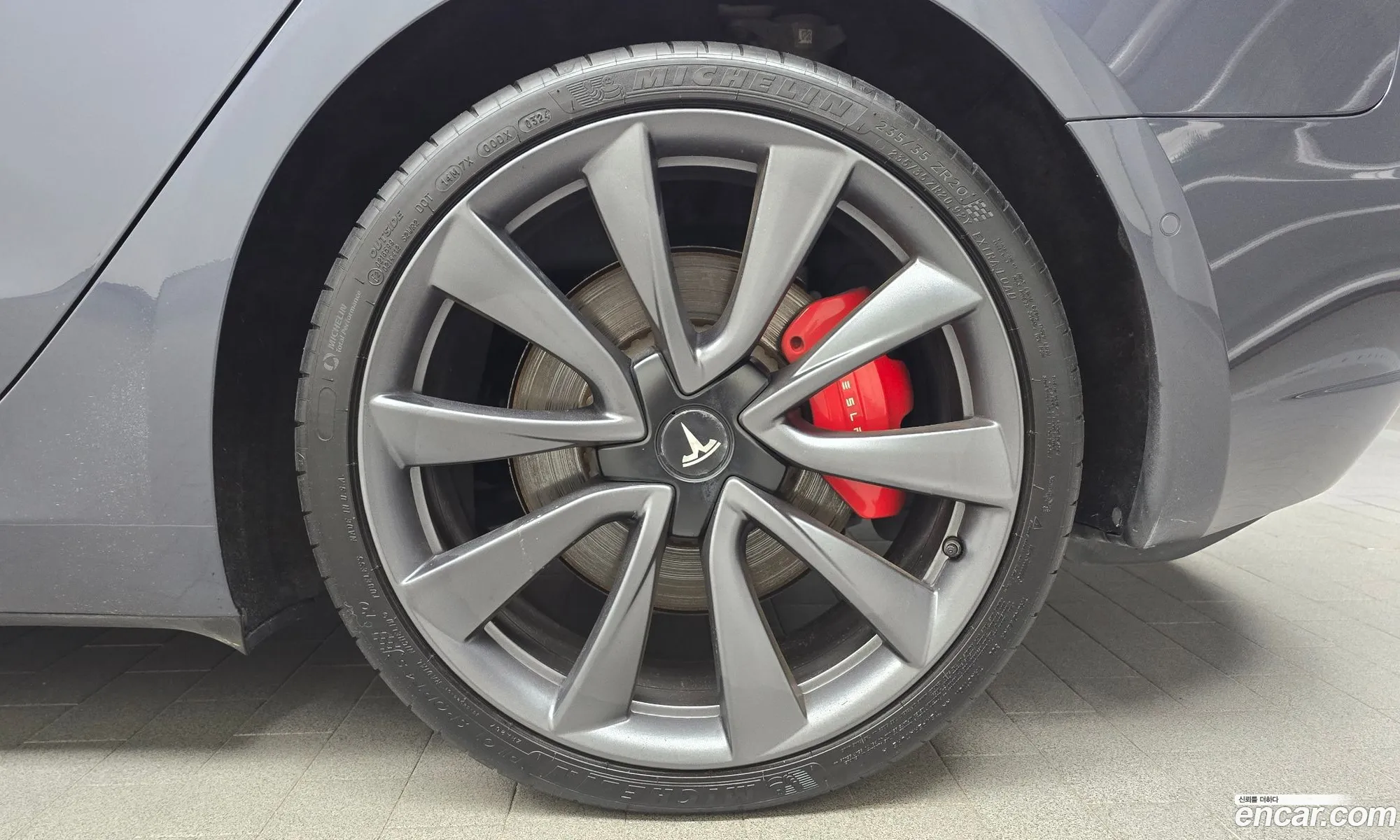 Tesla Model 3 2020 — 16
