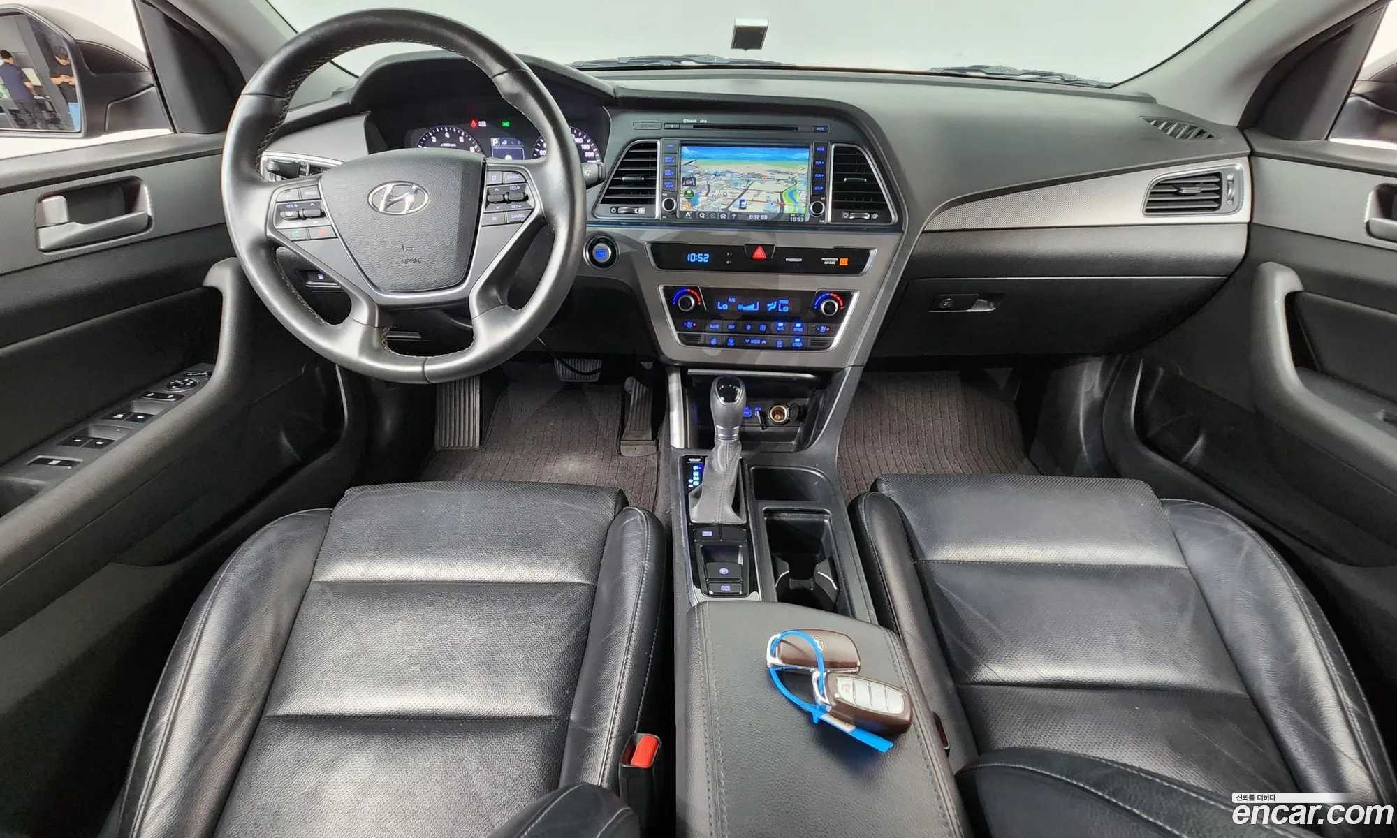 Hyundai LF Sonata 2016 — 26