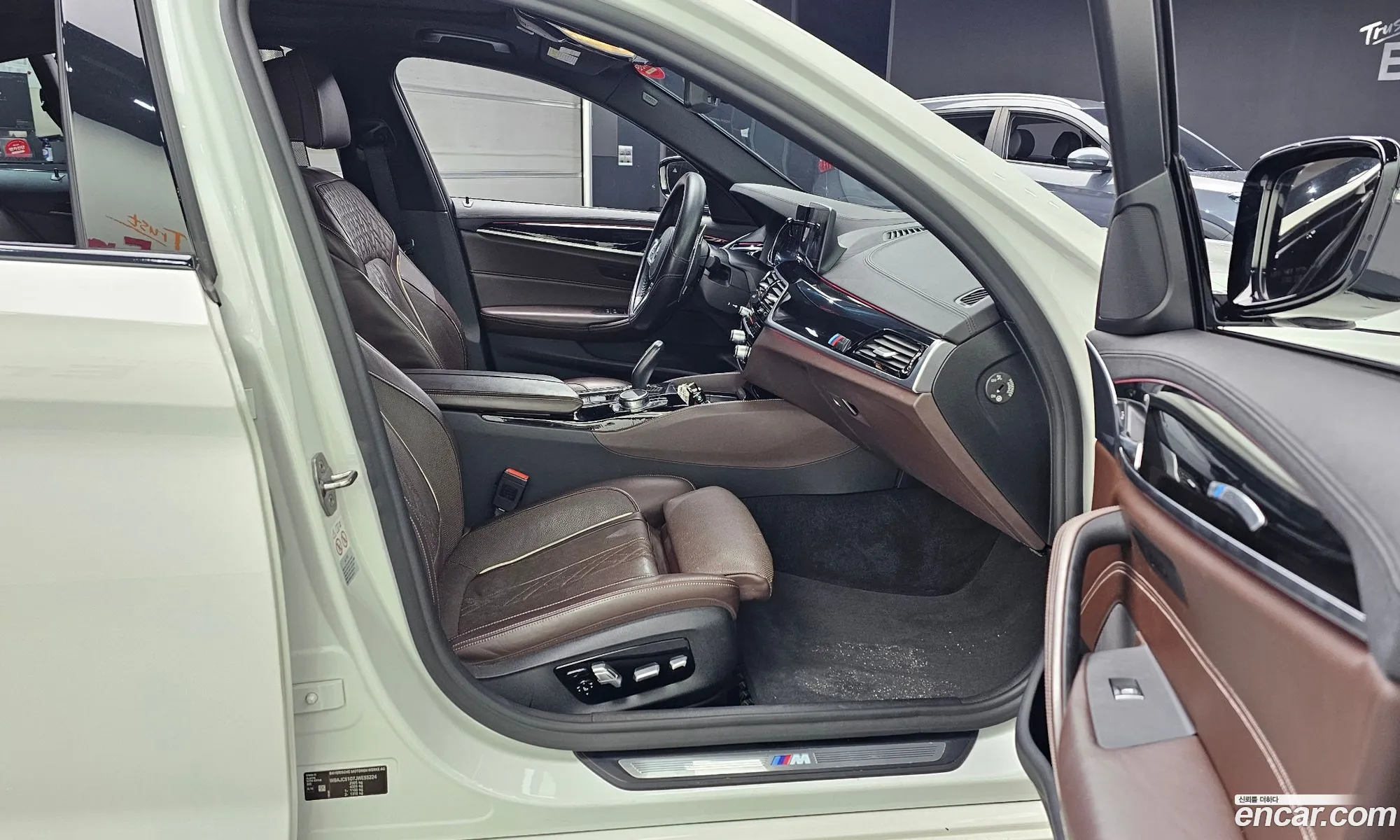 BMW 5 Series 2018 WBAJC5107JWE55224 — 5