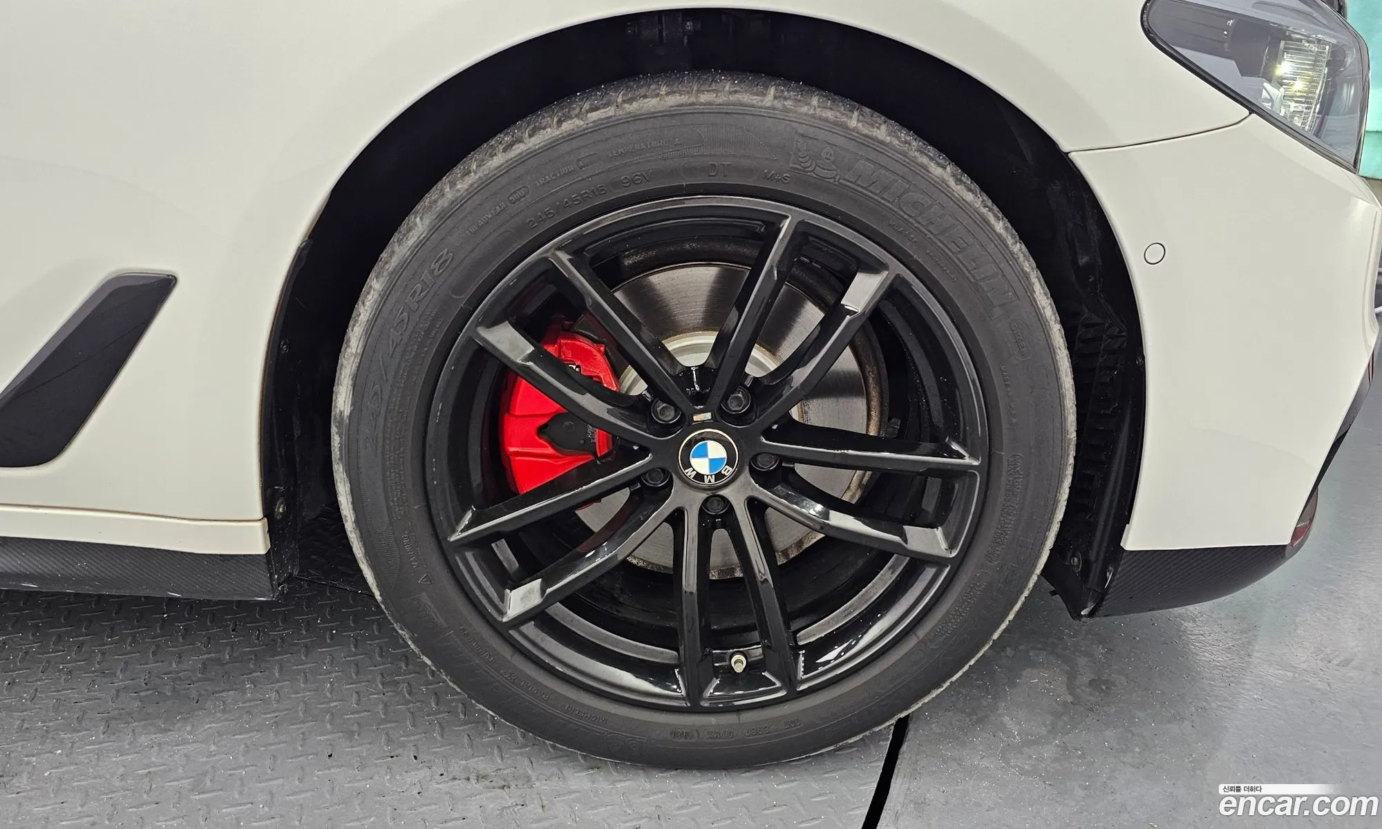BMW 5 Series 2018 WBAJC5107JWE55224 — 8