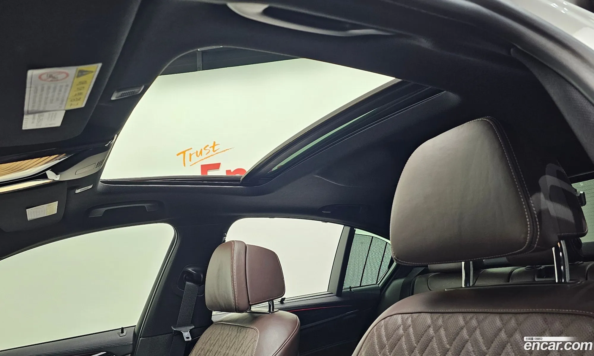 BMW 5 Series 2018 WBAJC5107JWE55224 — 14