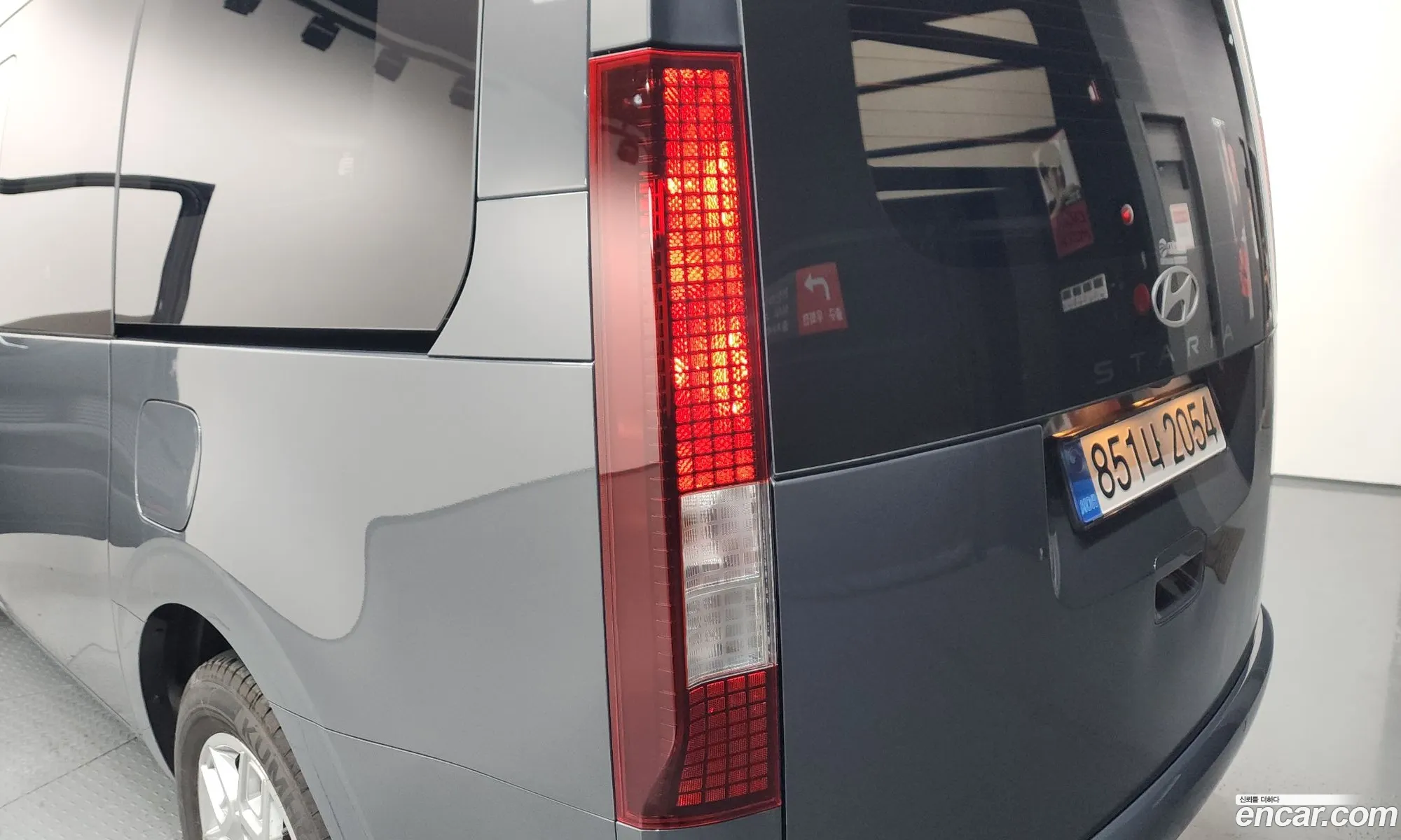 Hyundai Staria 2025 — 3