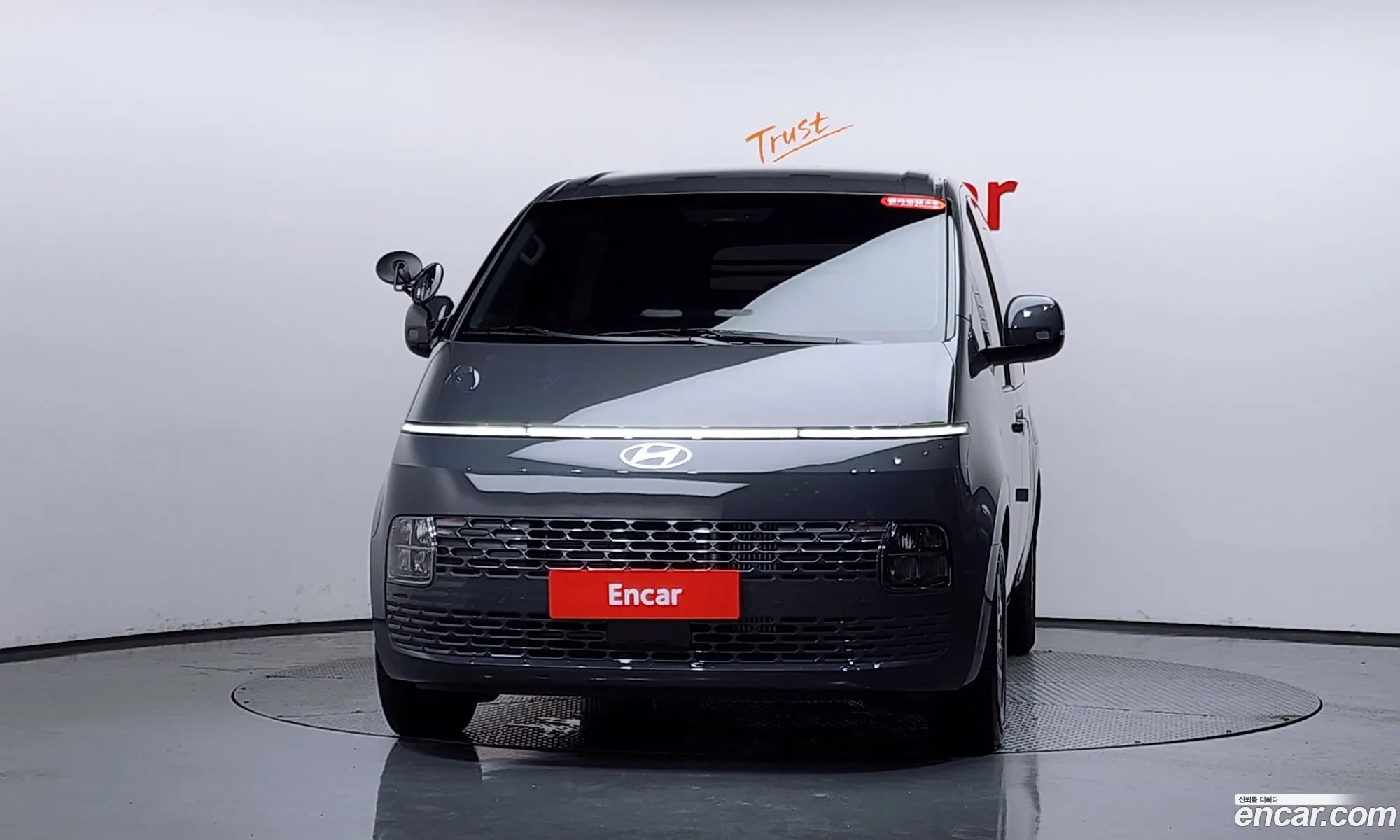 Hyundai Staria 2025 — 13