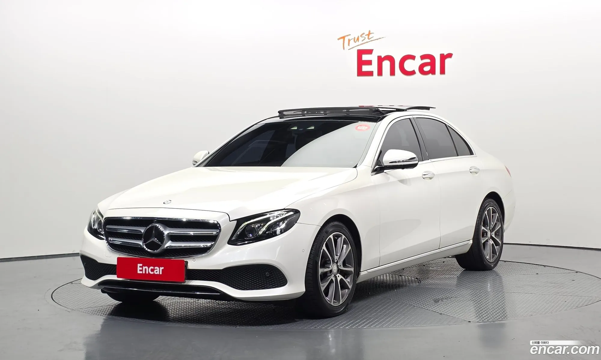 Mercedes-Benz E-Class W213 2016 WDDZF4KB0HA014178 — 16