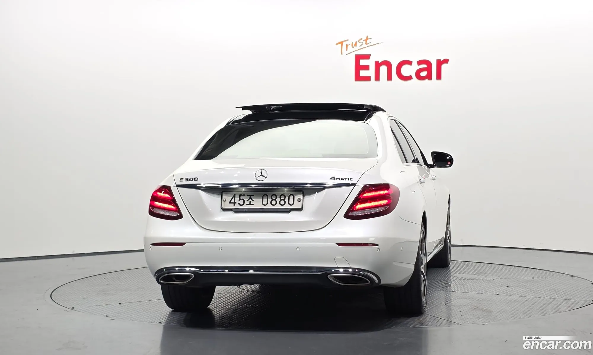 Mercedes-Benz E-Class W213 2016 WDDZF4KB0HA014178 — 8