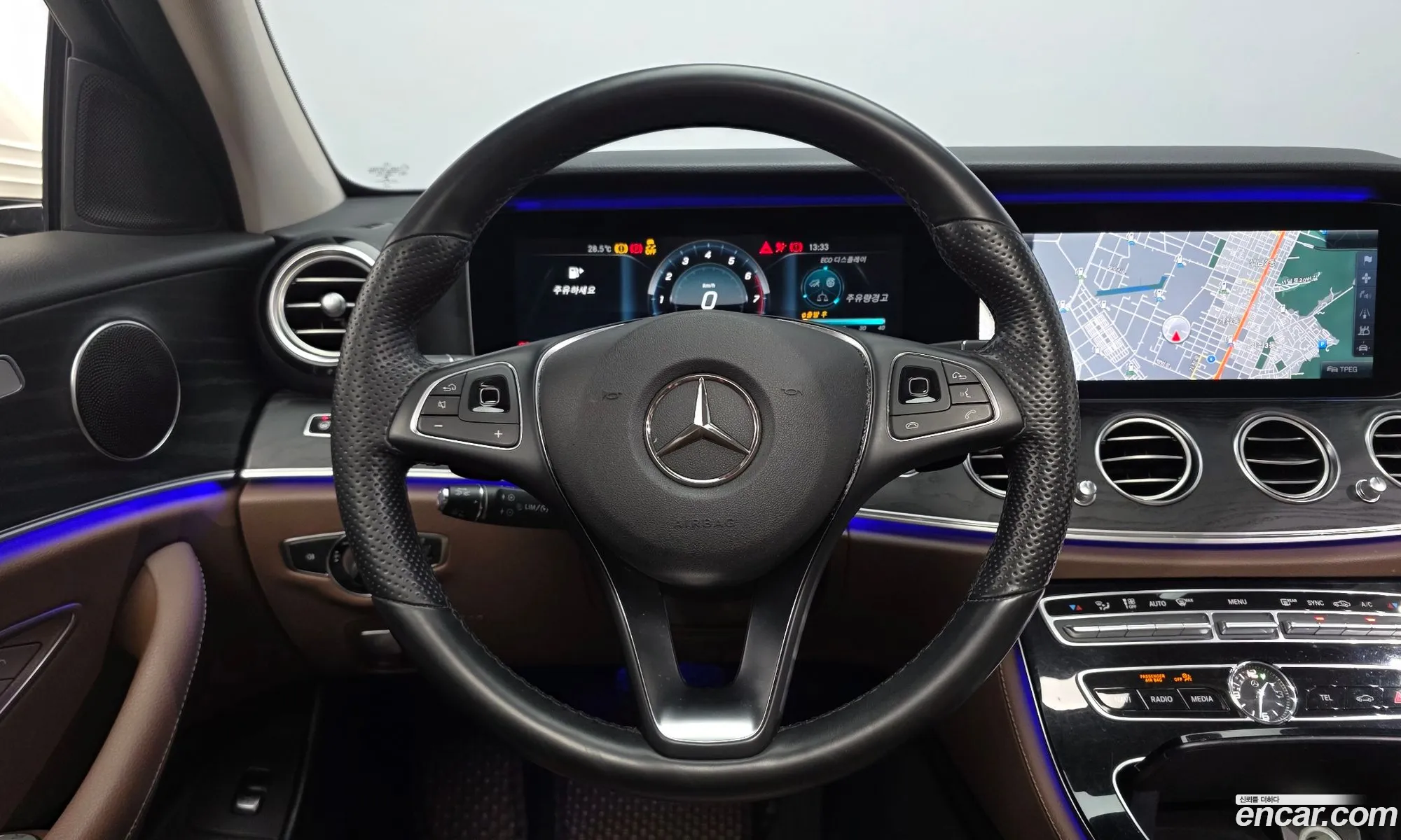 Mercedes-Benz E-Class W213 2016 WDDZF4KB0HA014178 — 9