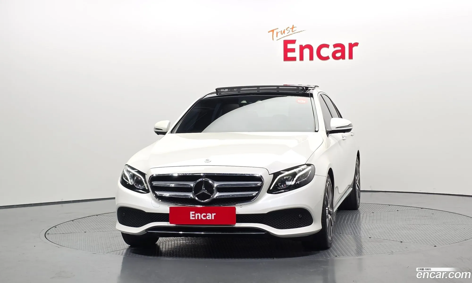 Mercedes-Benz E-Class W213 2016 WDDZF4KB0HA014178 — 2
