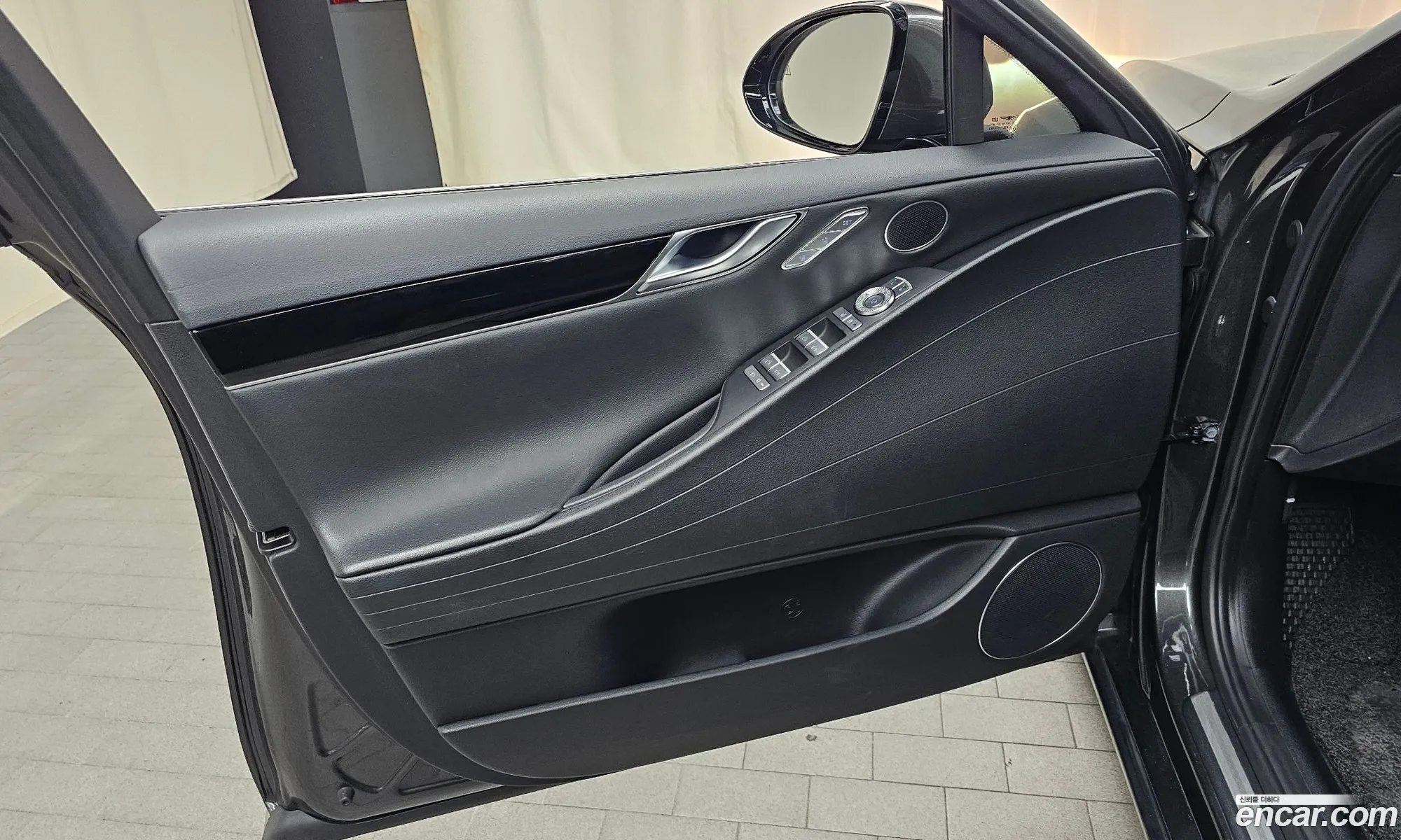Genesis G80 2022 — 29