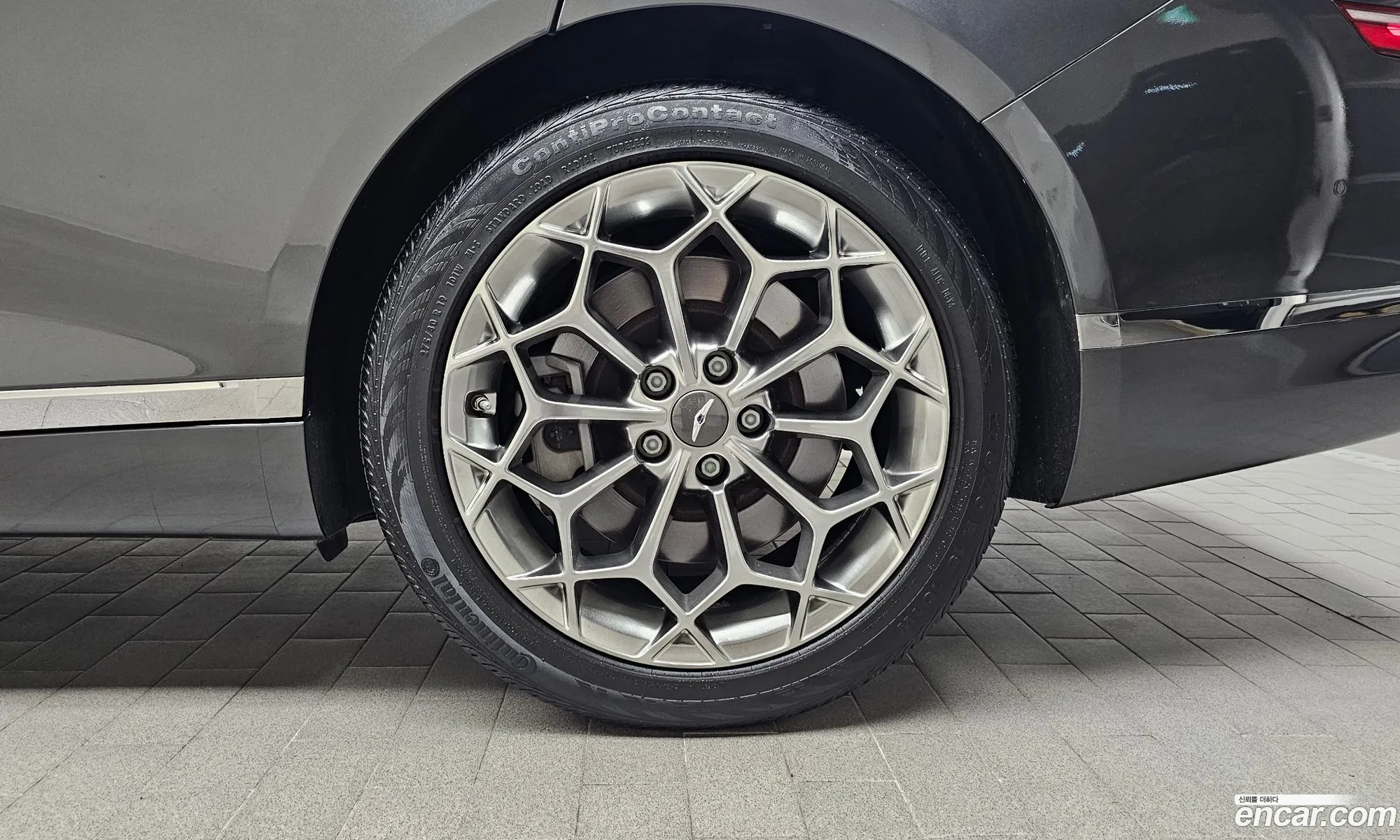 Genesis G80 2022 — 12