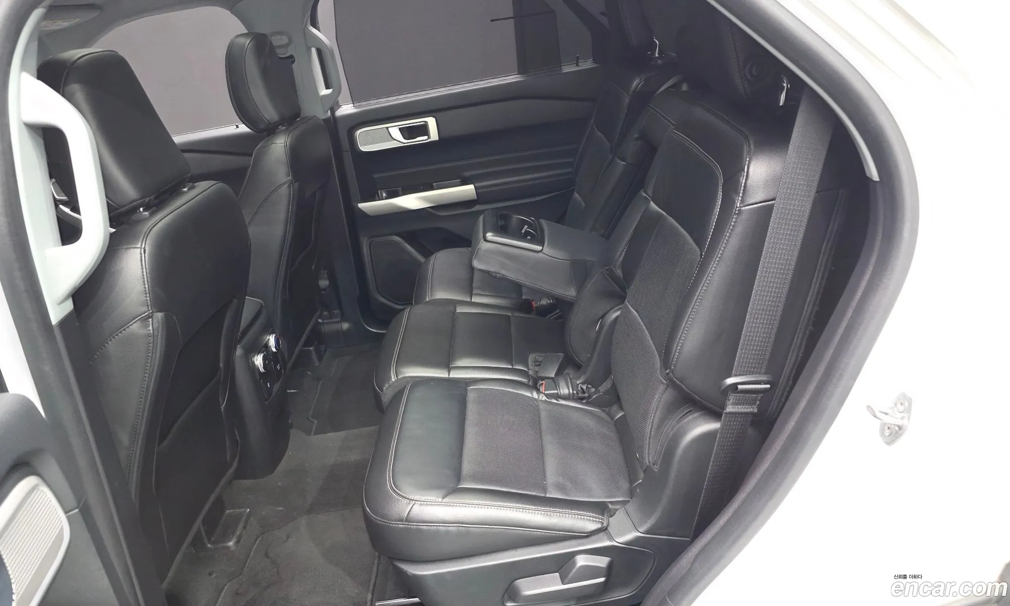 Ford Explorer 6th Gen 2022 1FMSK8FH2NGC12813 — 13