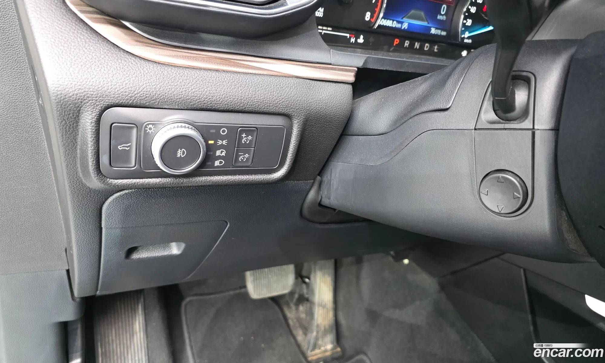 Ford Explorer 6th Gen 2022 1FMSK8FH2NGC12813 — 25