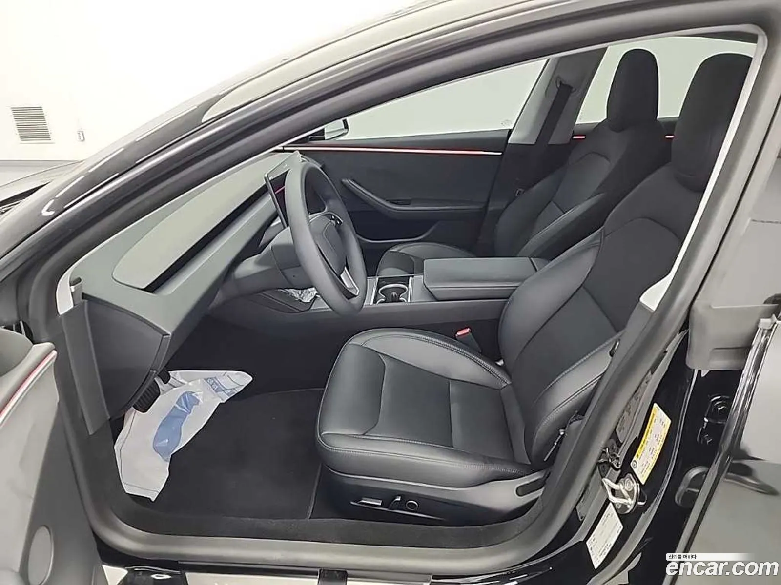 Tesla Model 3 2024 — 7