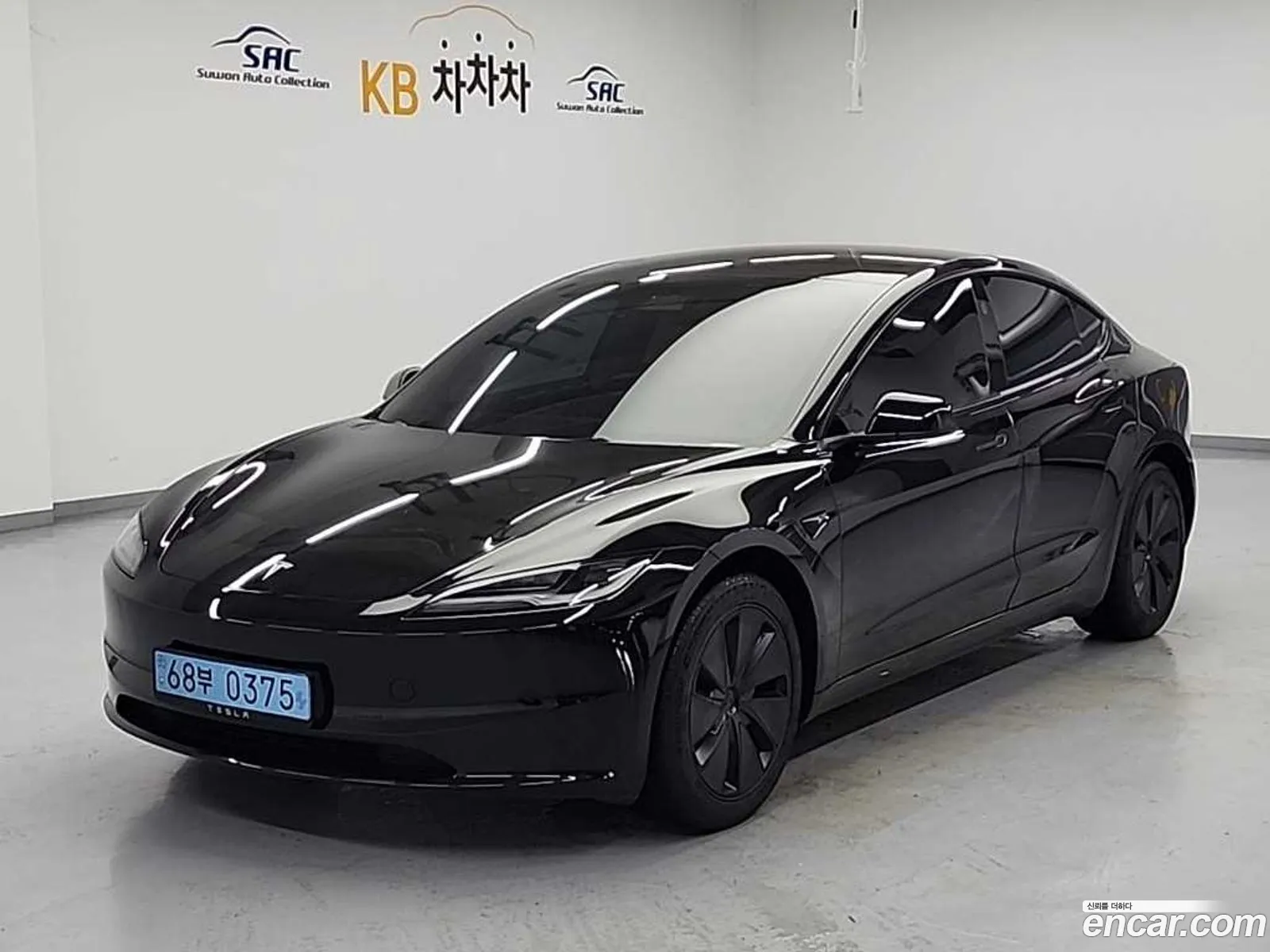 Tesla Model 3 2024 — 18