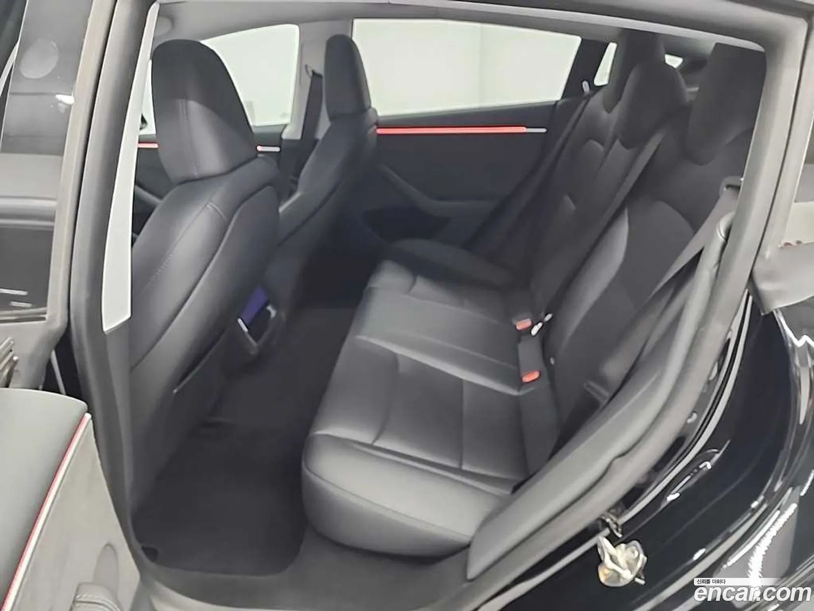 Tesla Model 3 2024 — 11