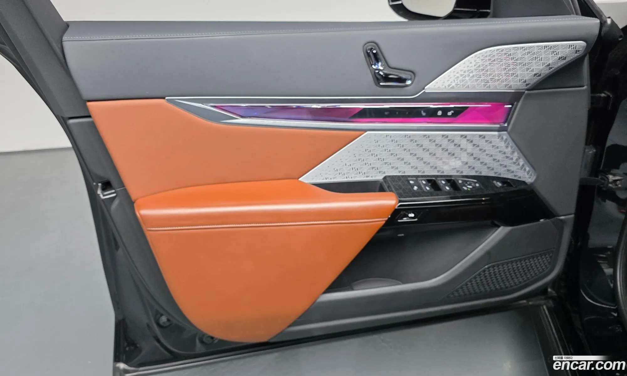 BMW i7 2024 WBY51EJ06RCP80739 — 24