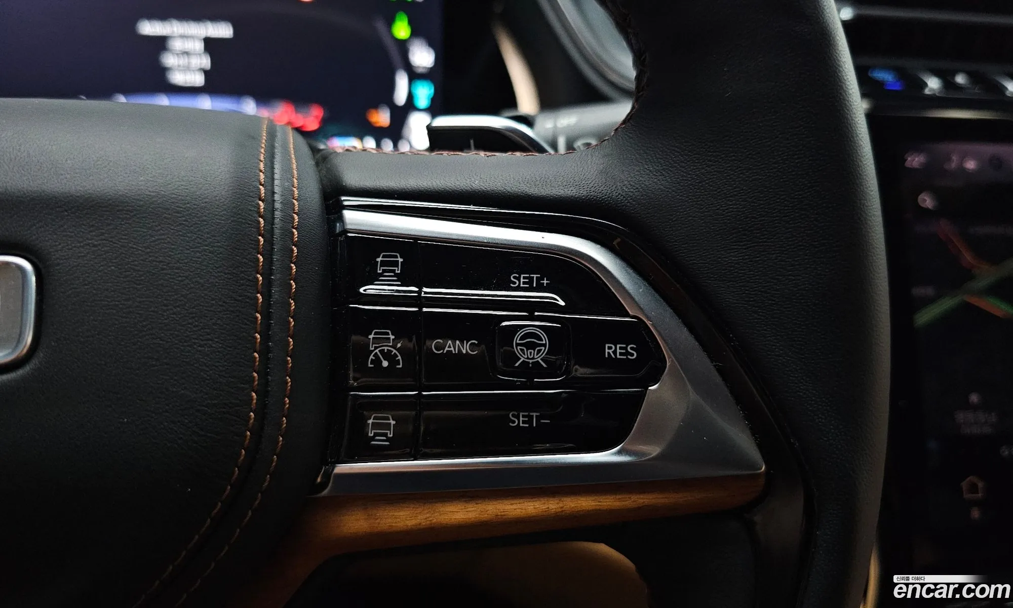 Jeep Grand Cherokee 2023 — 24