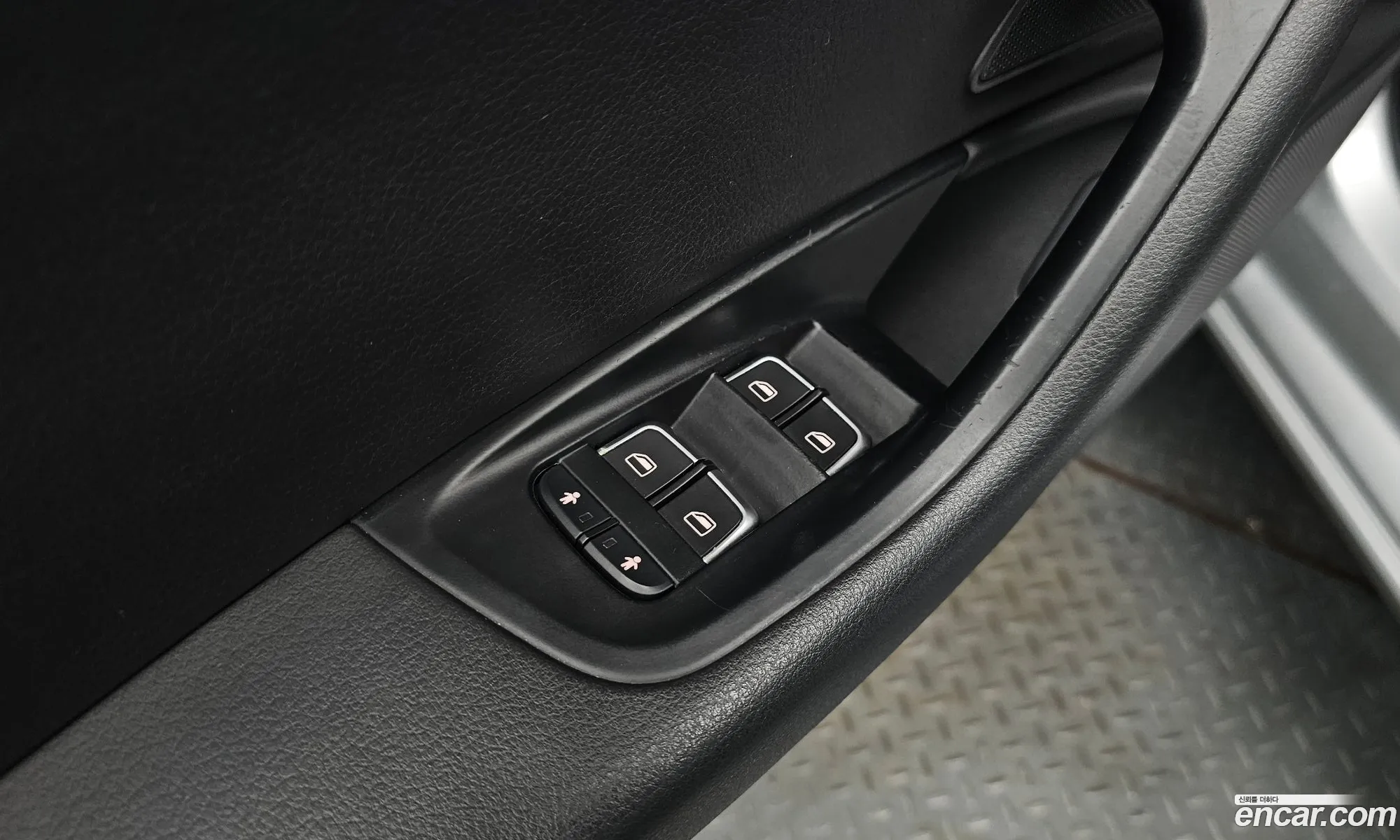 Audi A6 2014 — 30