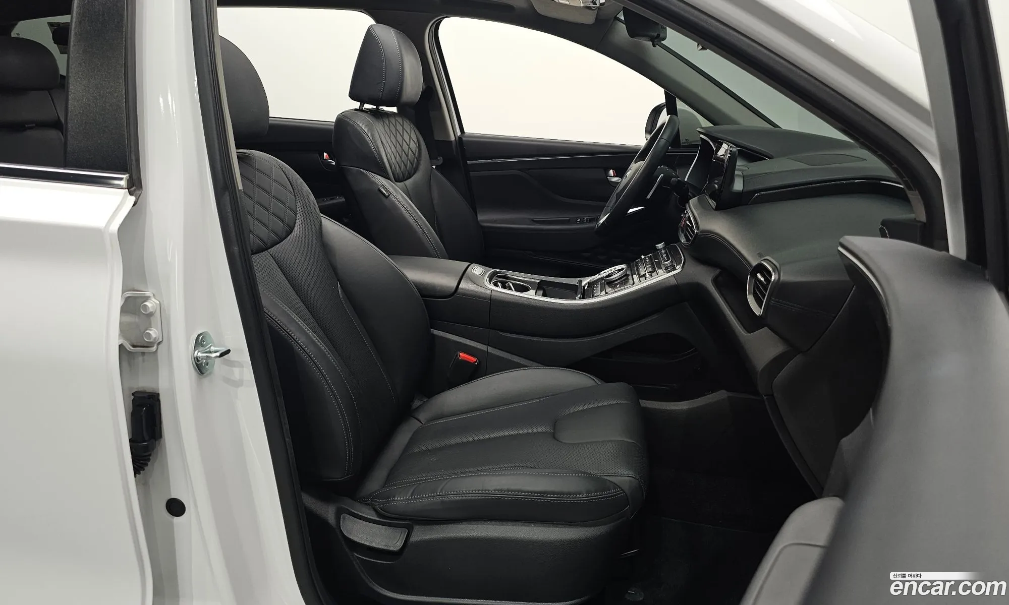 Hyundai Santa Fe 2023 — 32