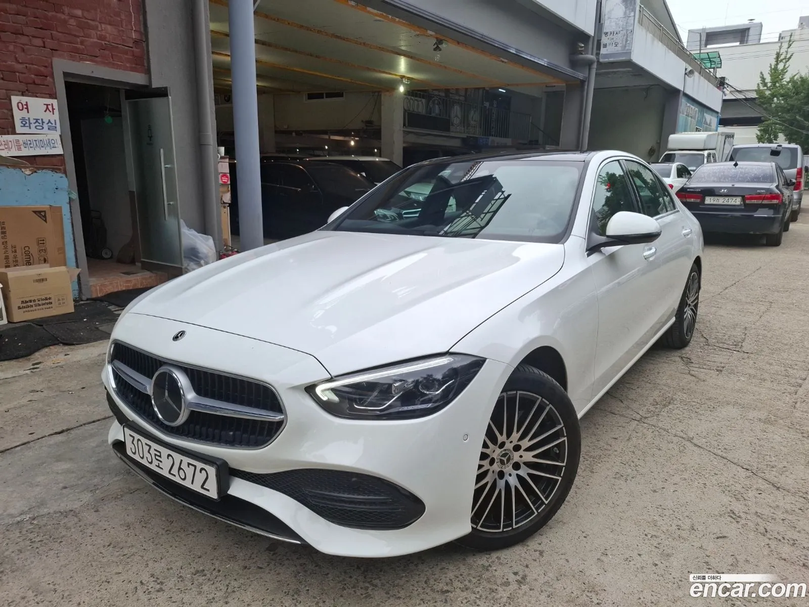 Mercedes-Benz C-Class W206 2025 — 17