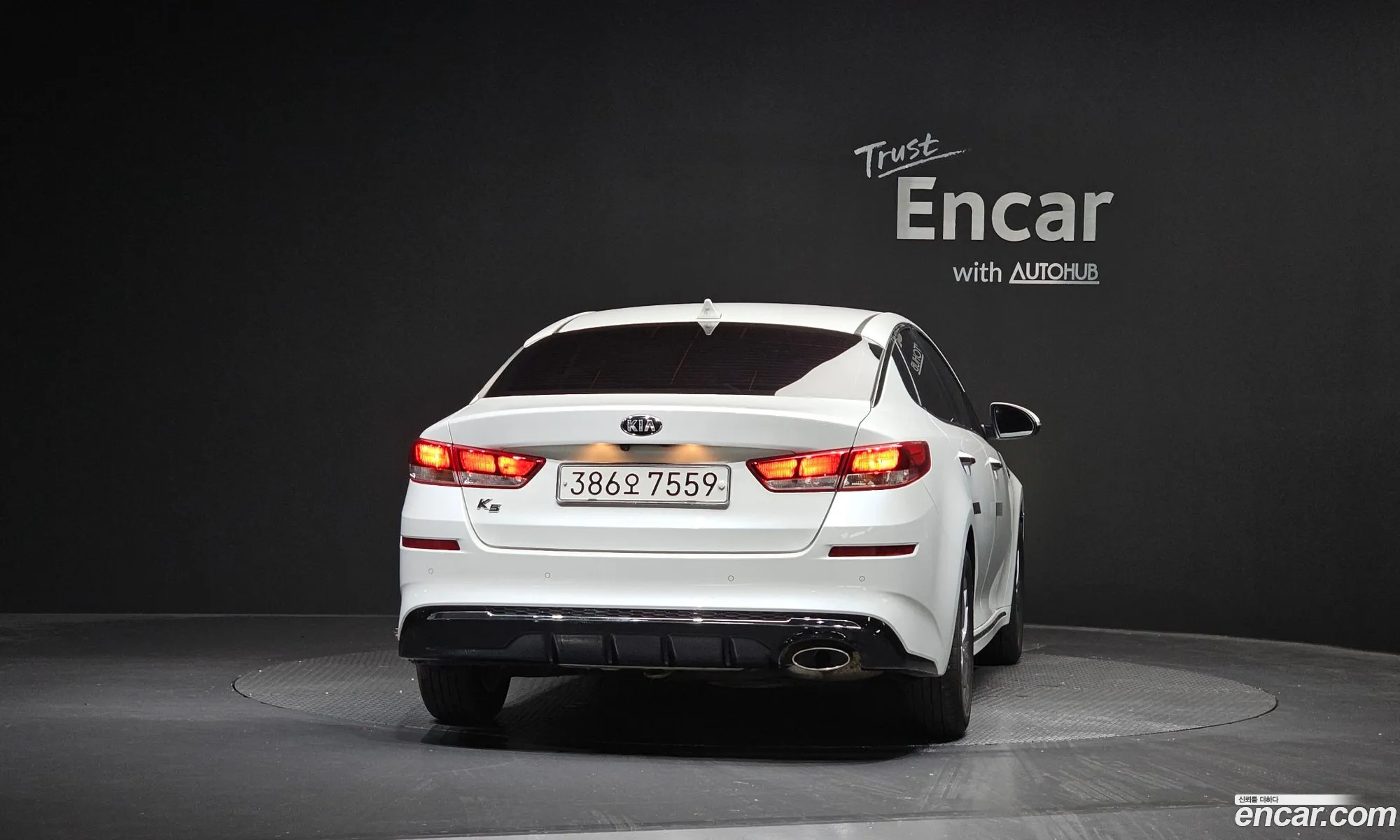Kia K5 2019 — 14
