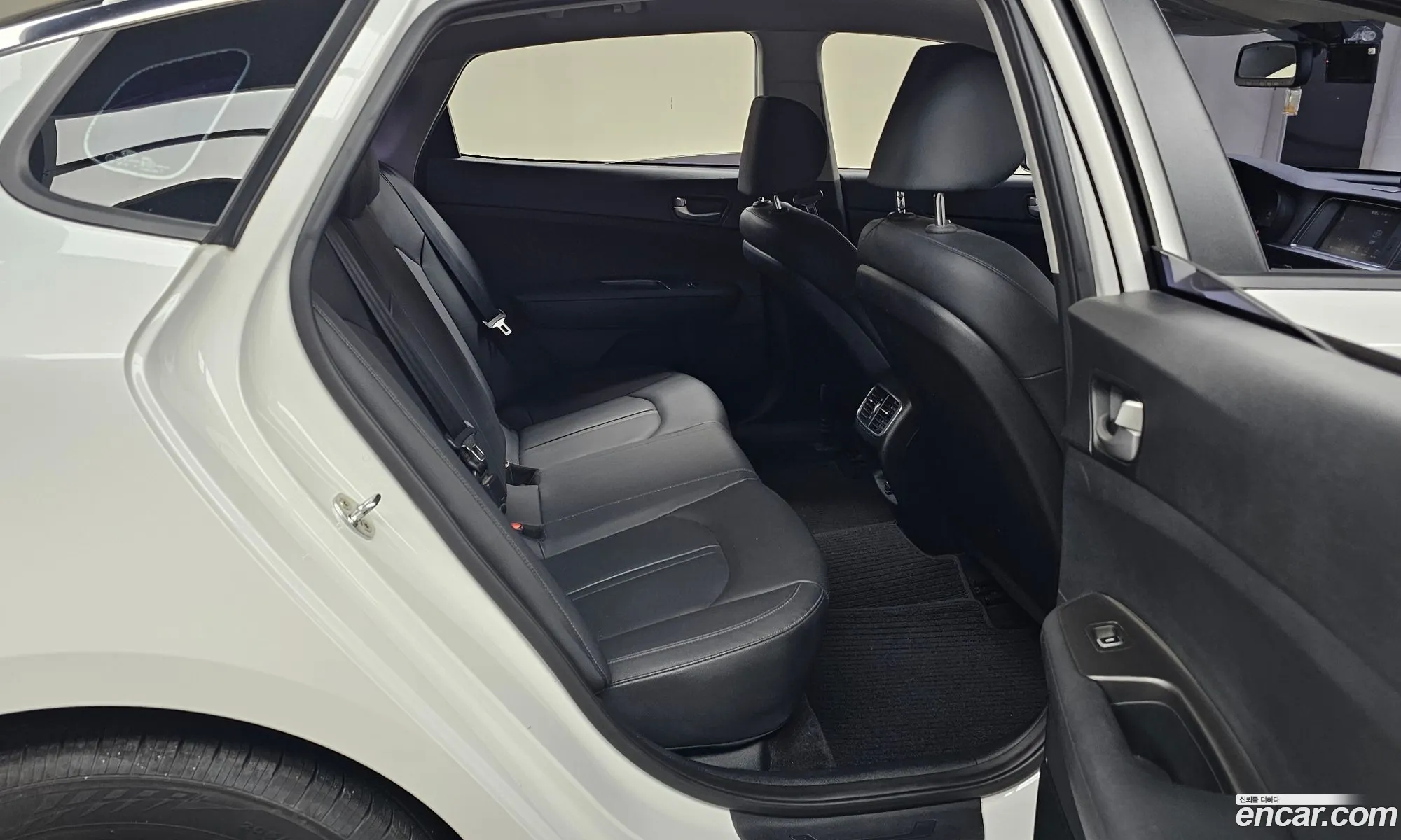 Kia K5 2019 — 25