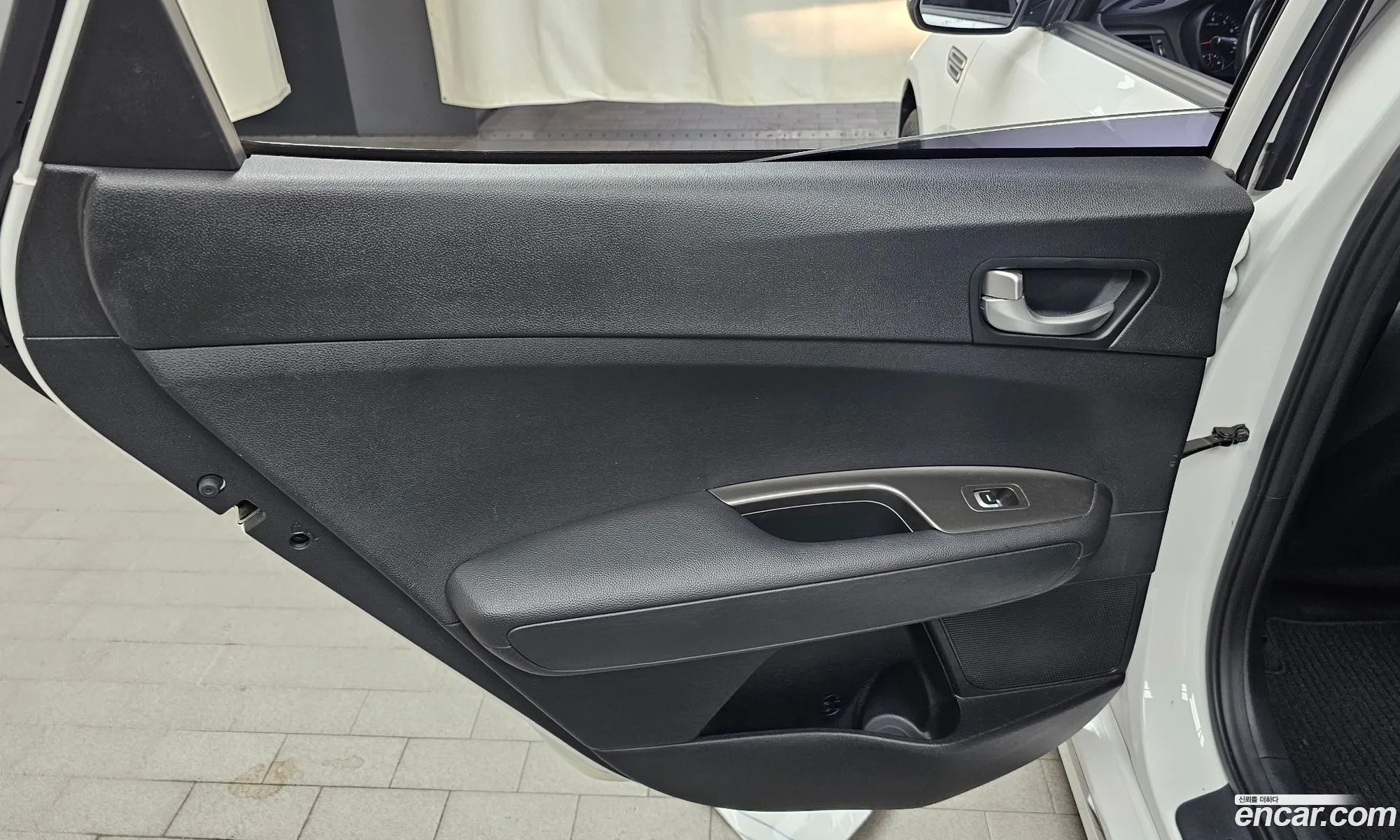 Kia K5 2019 — 24