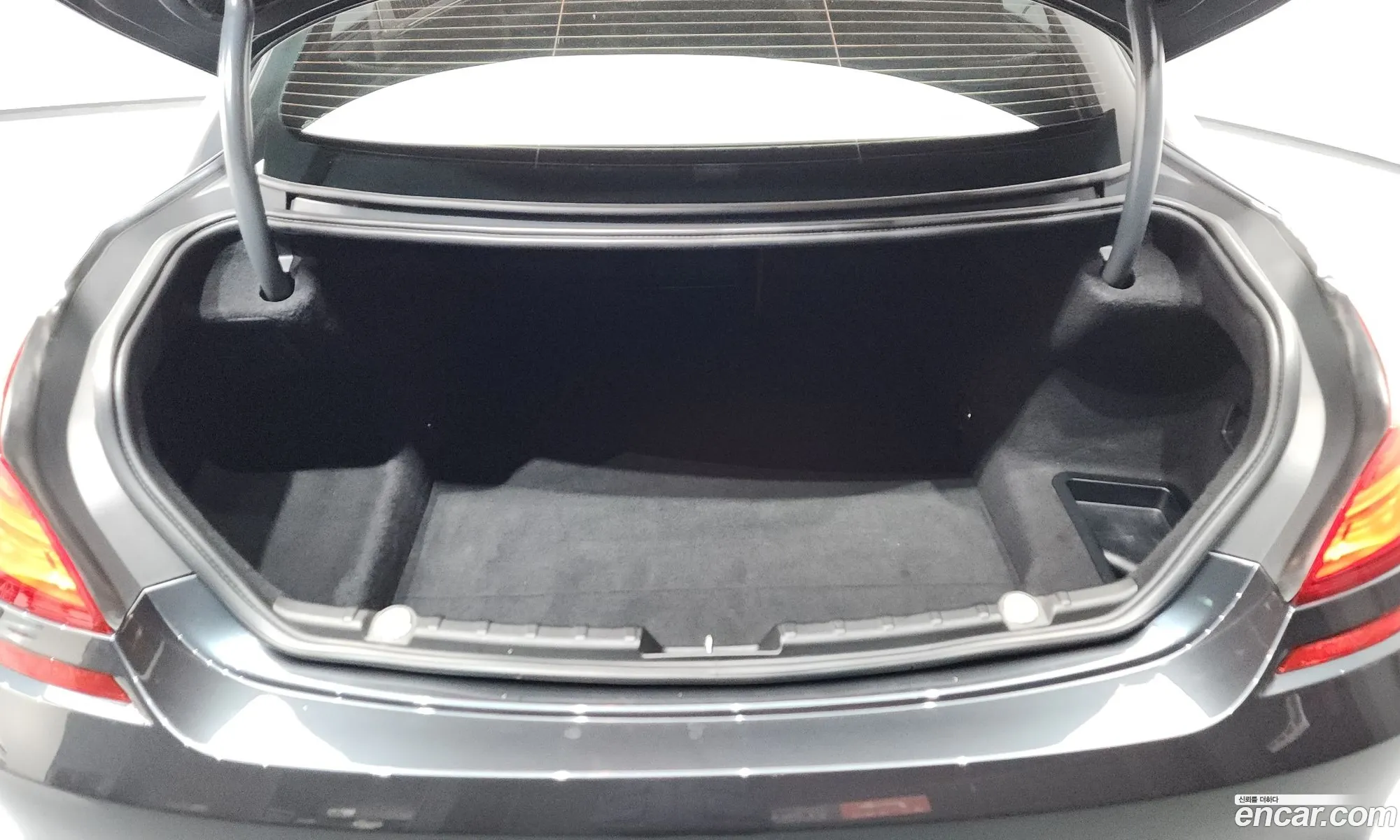 BMW M6 2013 WBS6C9103DDV73373 — 7