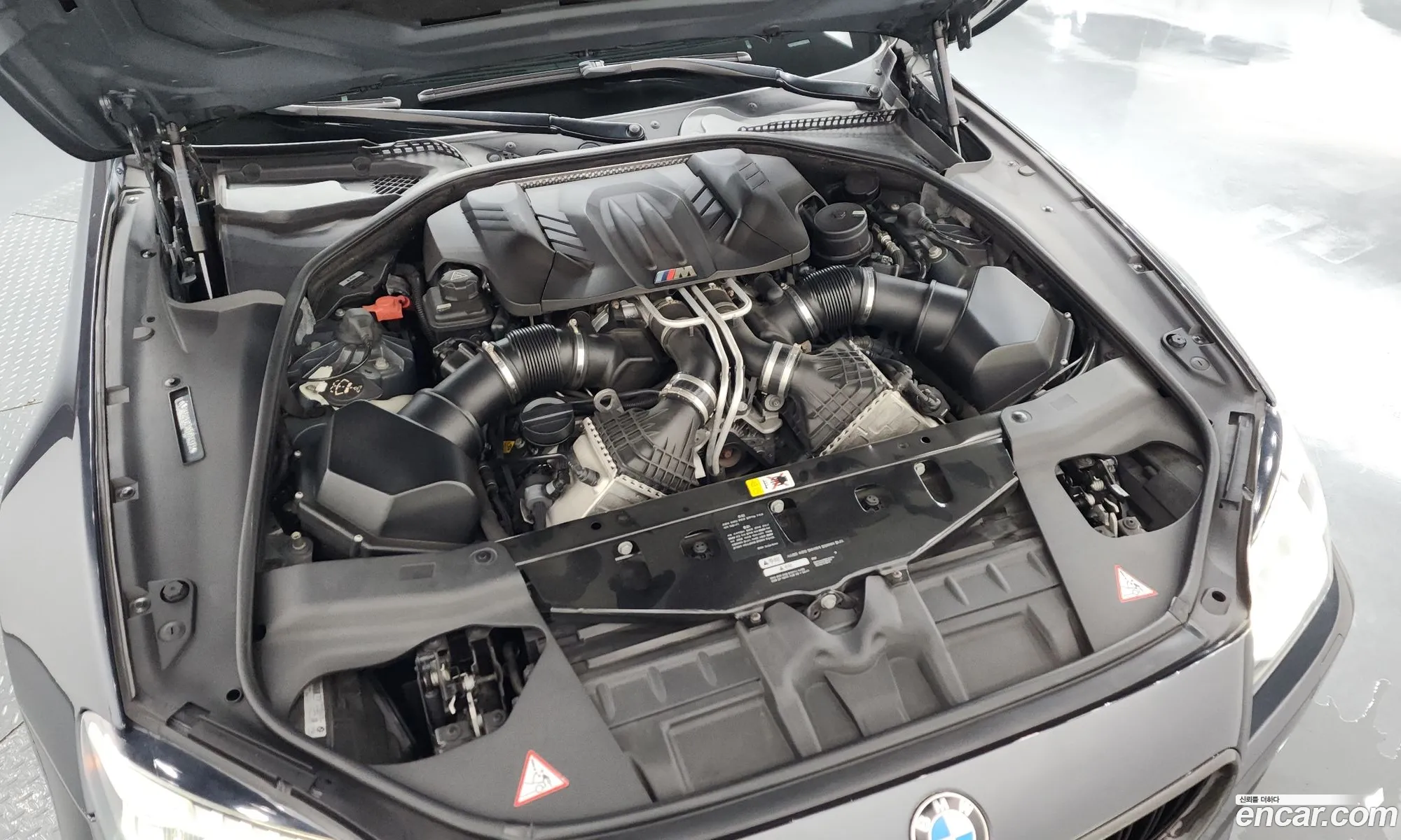 BMW M6 2013 WBS6C9103DDV73373 — 13