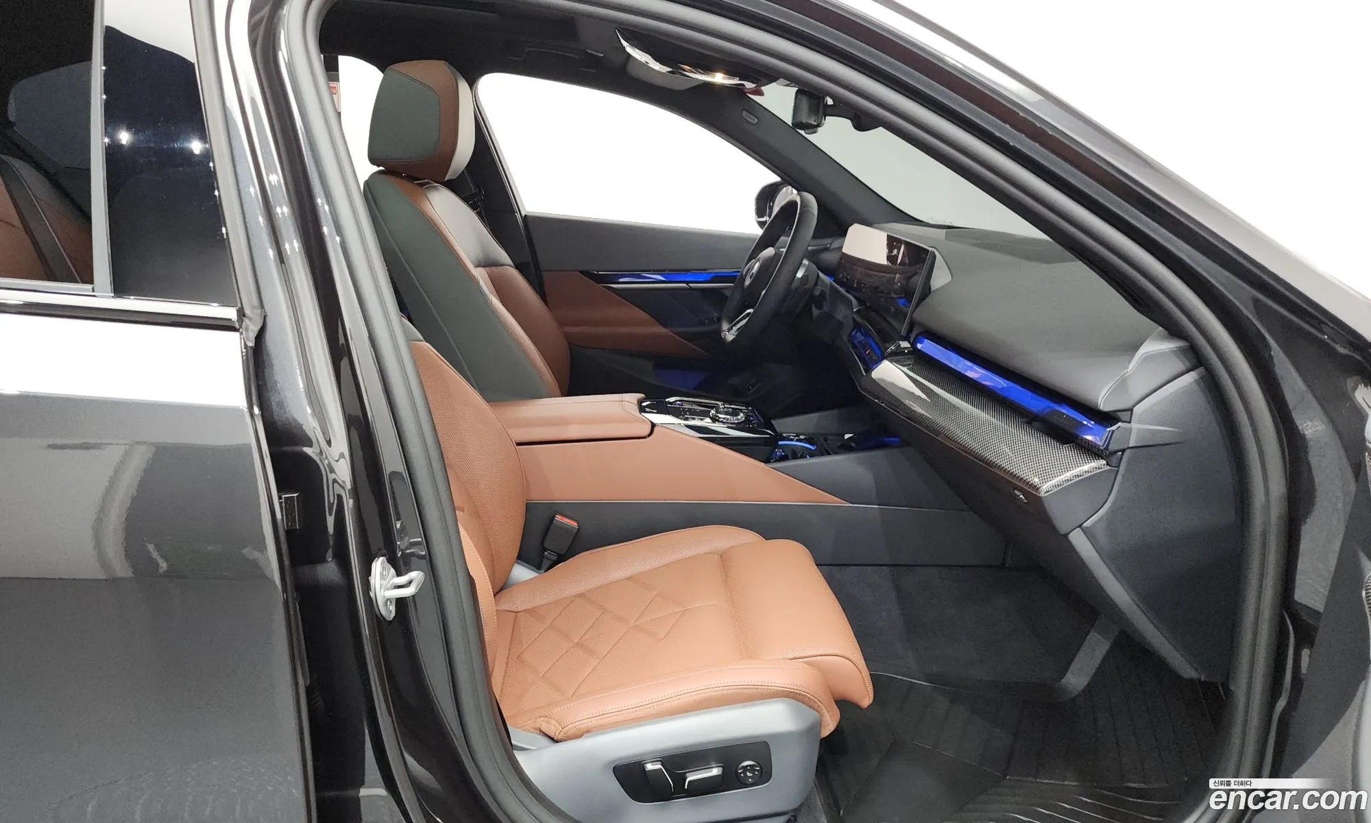BMW 5 Series 2025 — 19