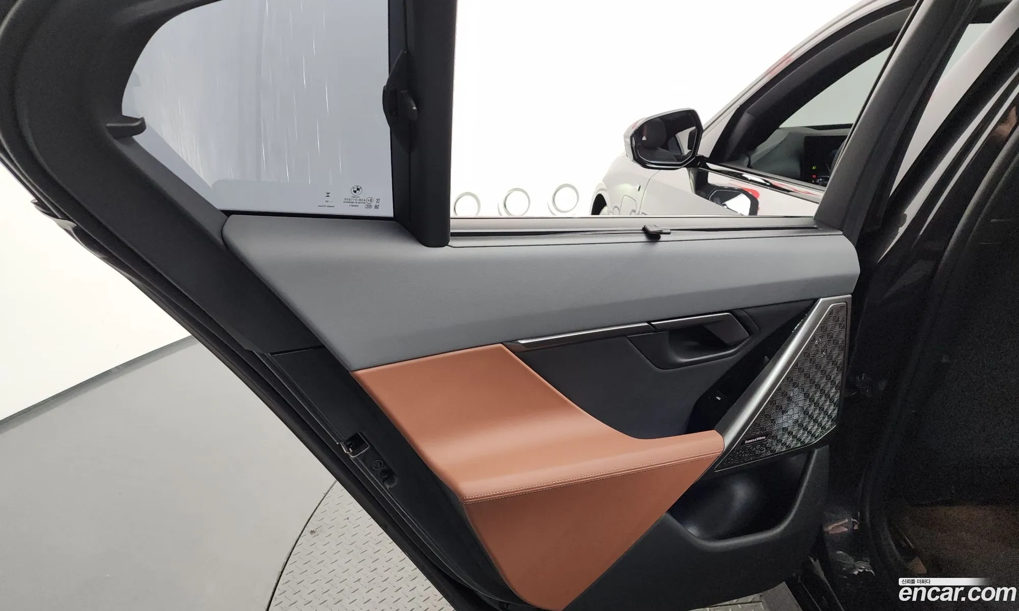 BMW 5 Series 2025 — 34