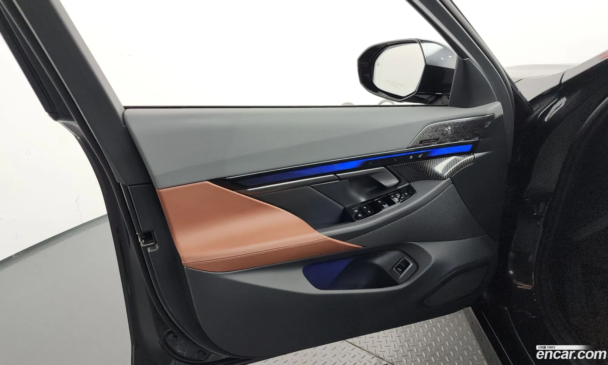 BMW 5 Series 2025 — 22