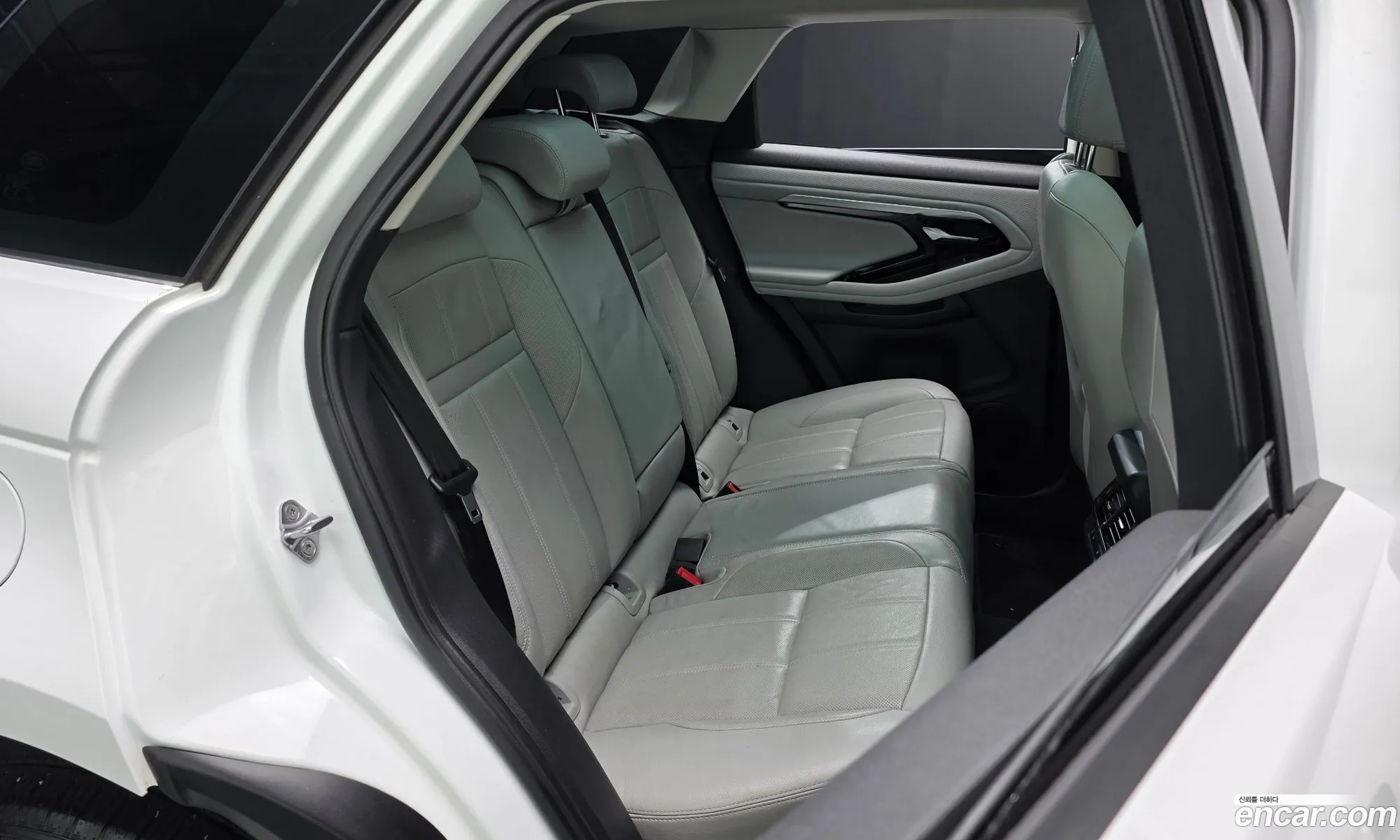 Land Rover Range Rover Evoque 2021 — 3