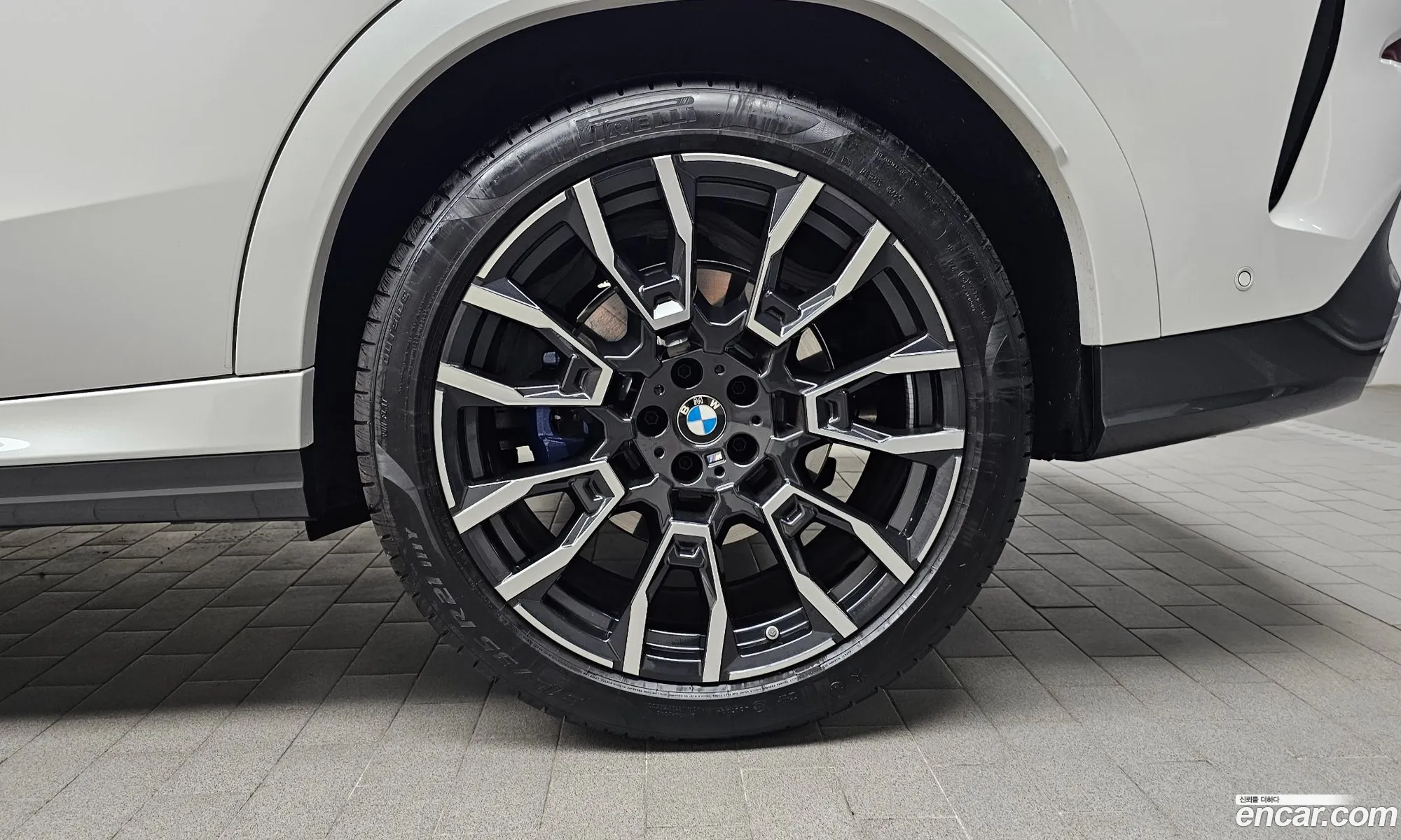 BMW X6 2025 — 16