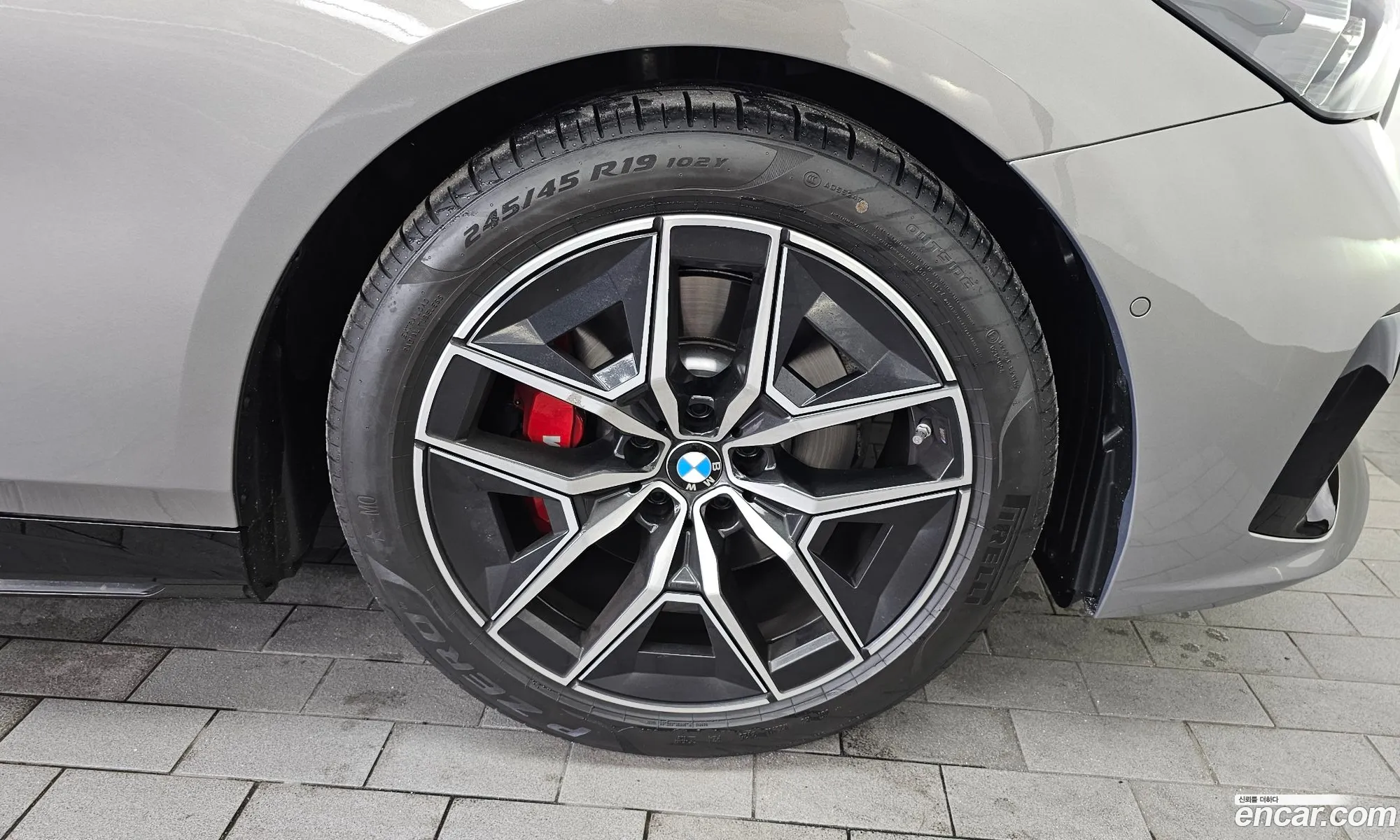 BMW 5 Series 2025 WBA21FJ03TCW14984 — 10