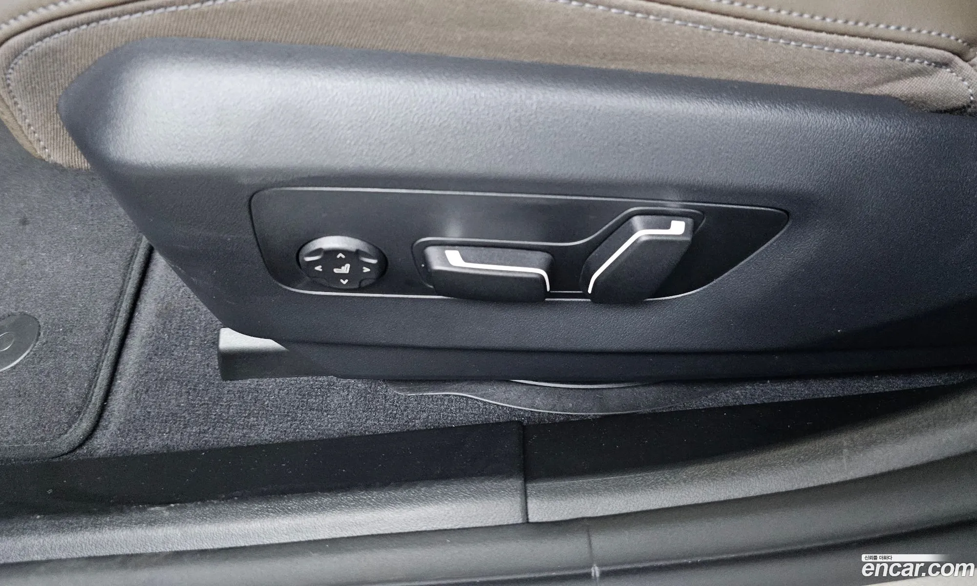 BMW 5 Series 2025 WBA21FJ03TCW14984 — 18