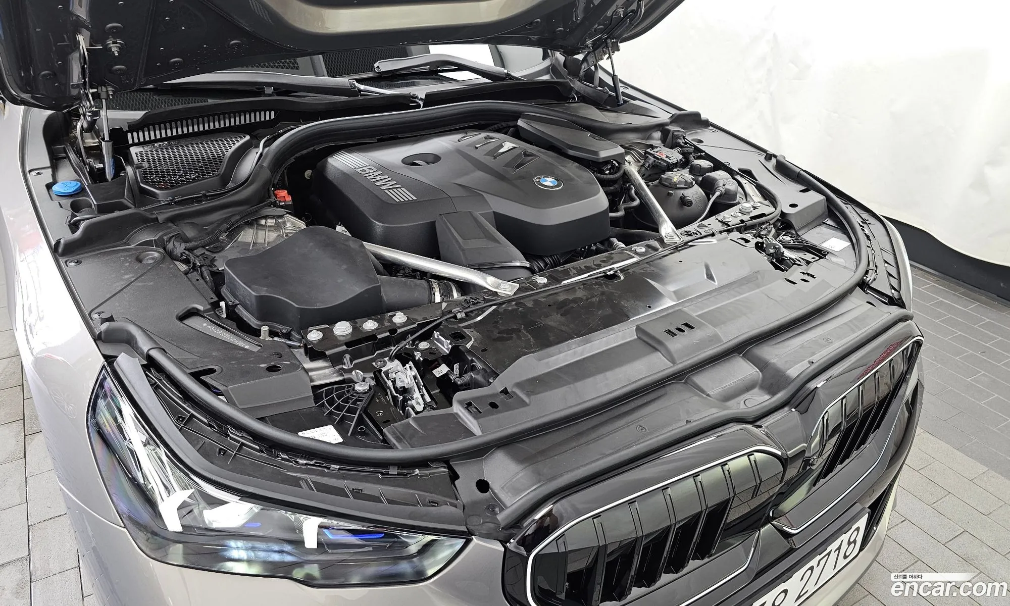 BMW 5 Series 2025 WBA21FJ03TCW14984 — 5