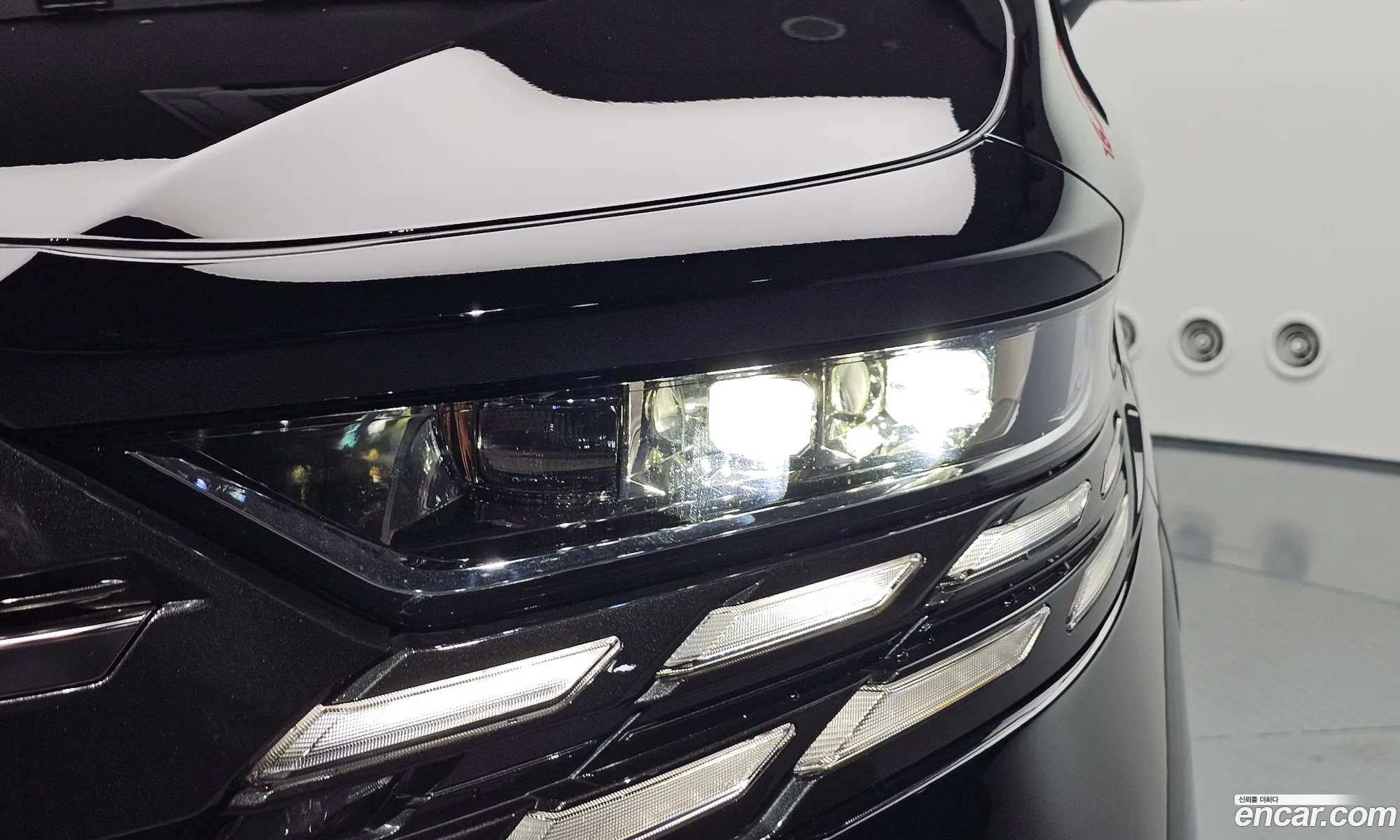 Toyota Alphard 2024 — 31
