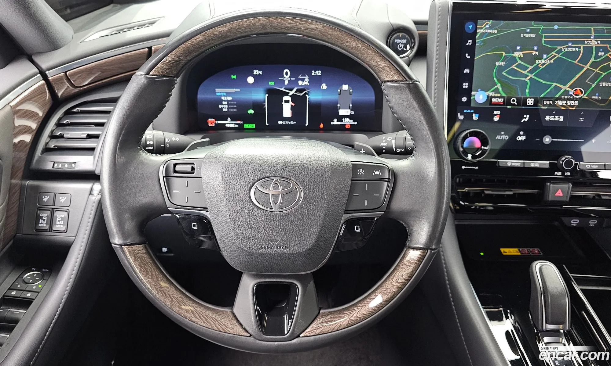 Toyota Alphard 2024 — 13