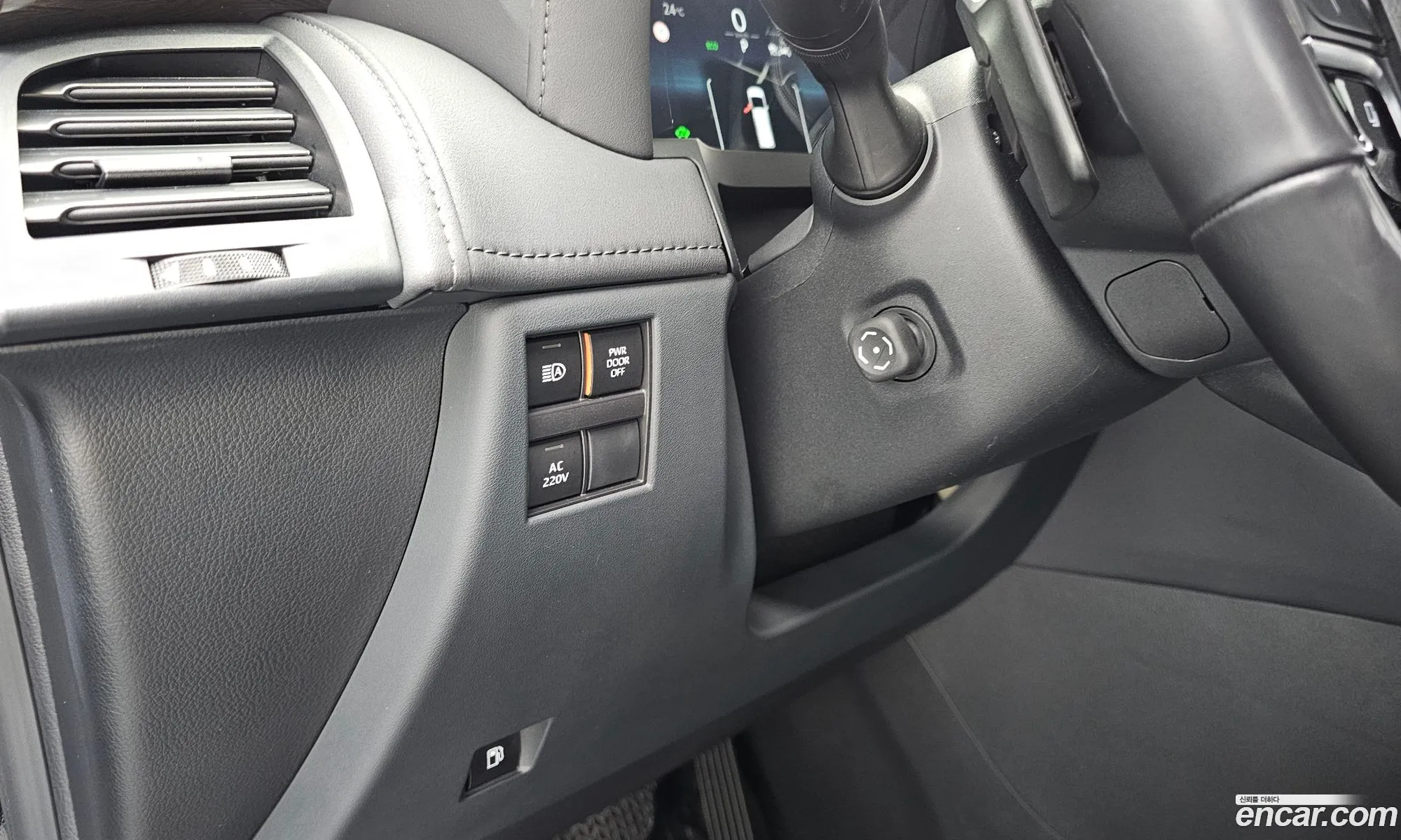 Toyota Alphard 2024 — 16