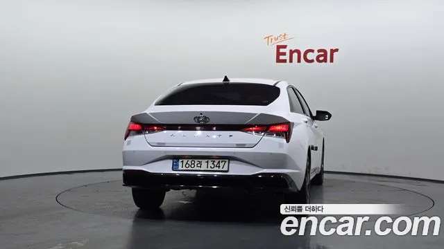 Hyundai Elantra 2020 — 3
