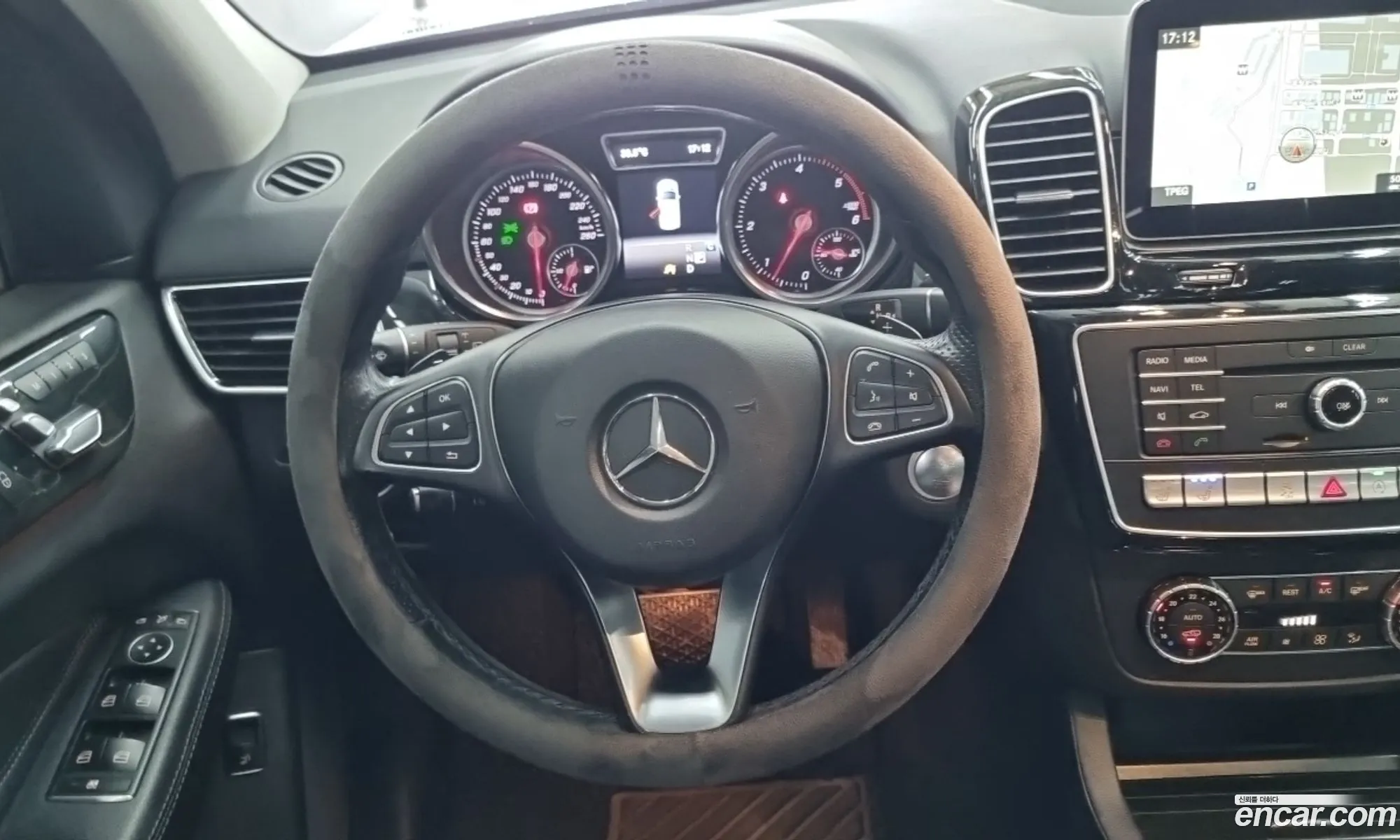 Mercedes-Benz GLE-Class W166 2017 — 14