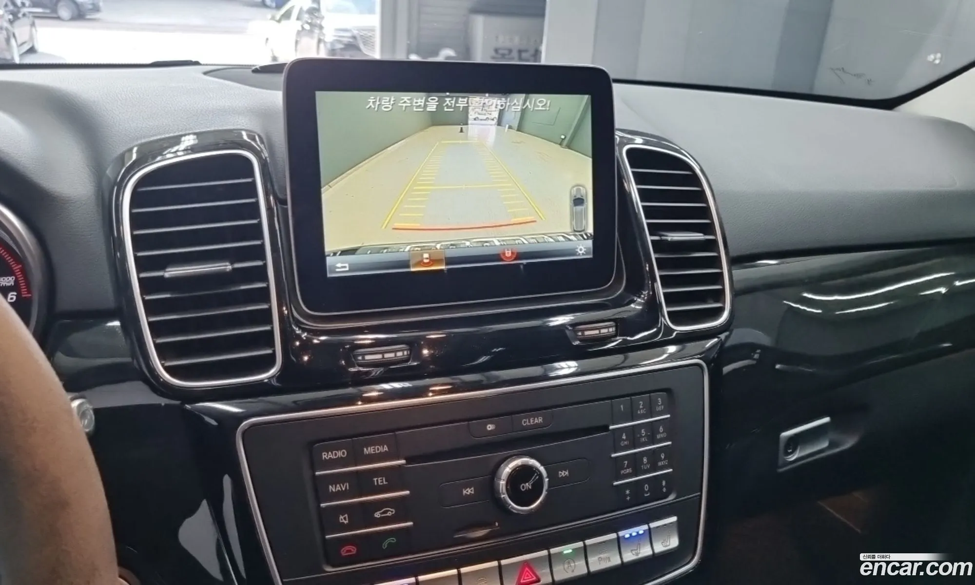 Mercedes-Benz GLE-Class W166 2017 — 10