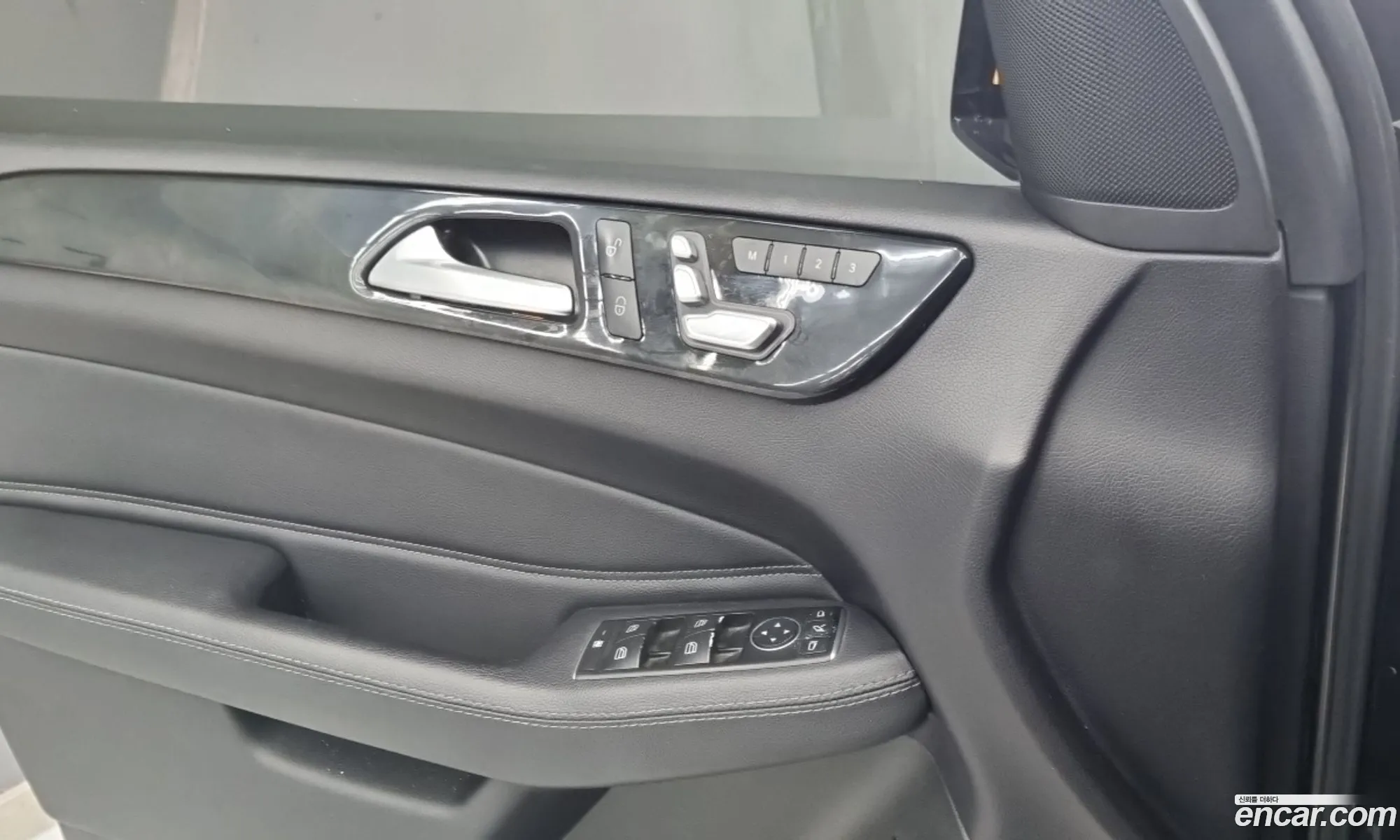 Mercedes-Benz GLE-Class W166 2017 — 2
