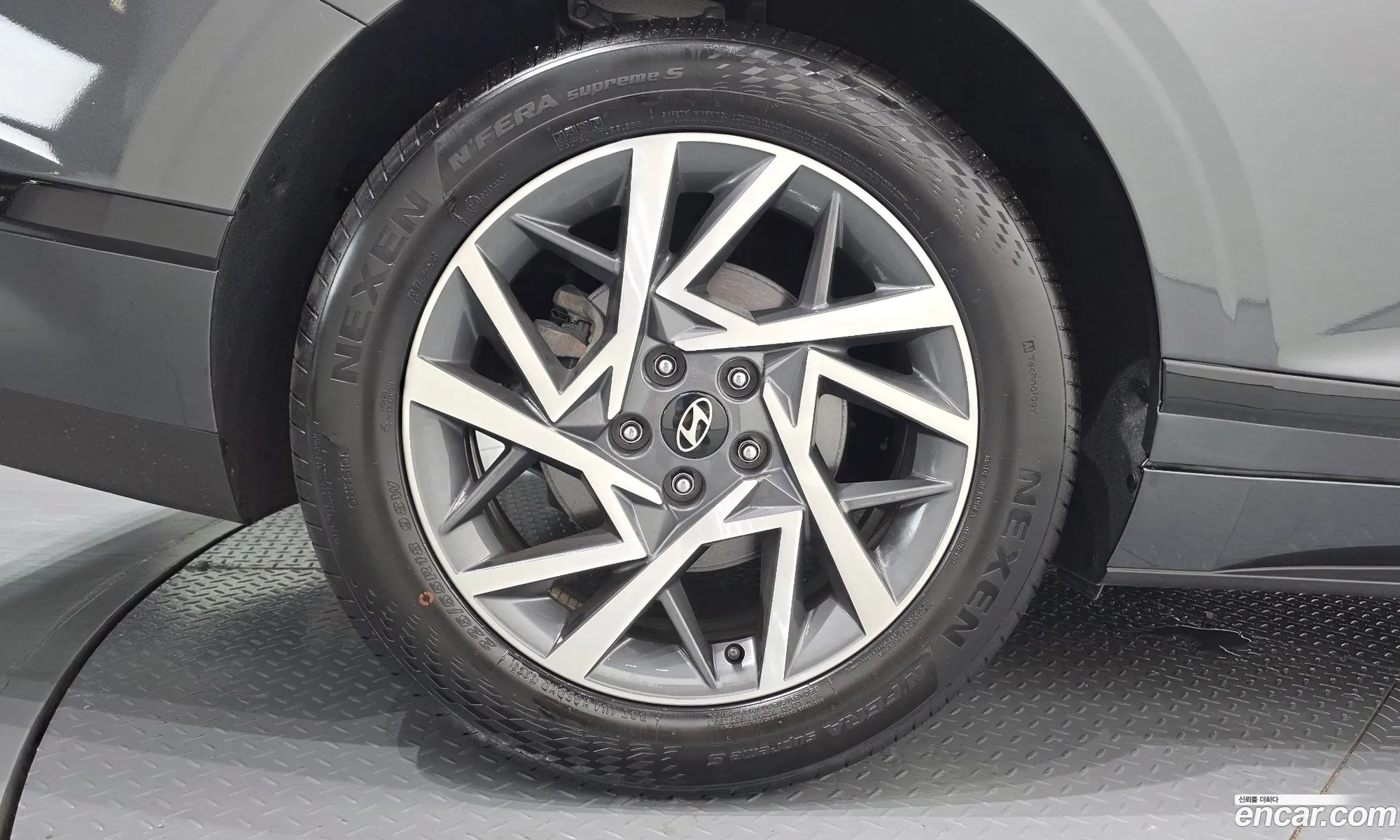 Hyundai Grandeur 2023 — 26